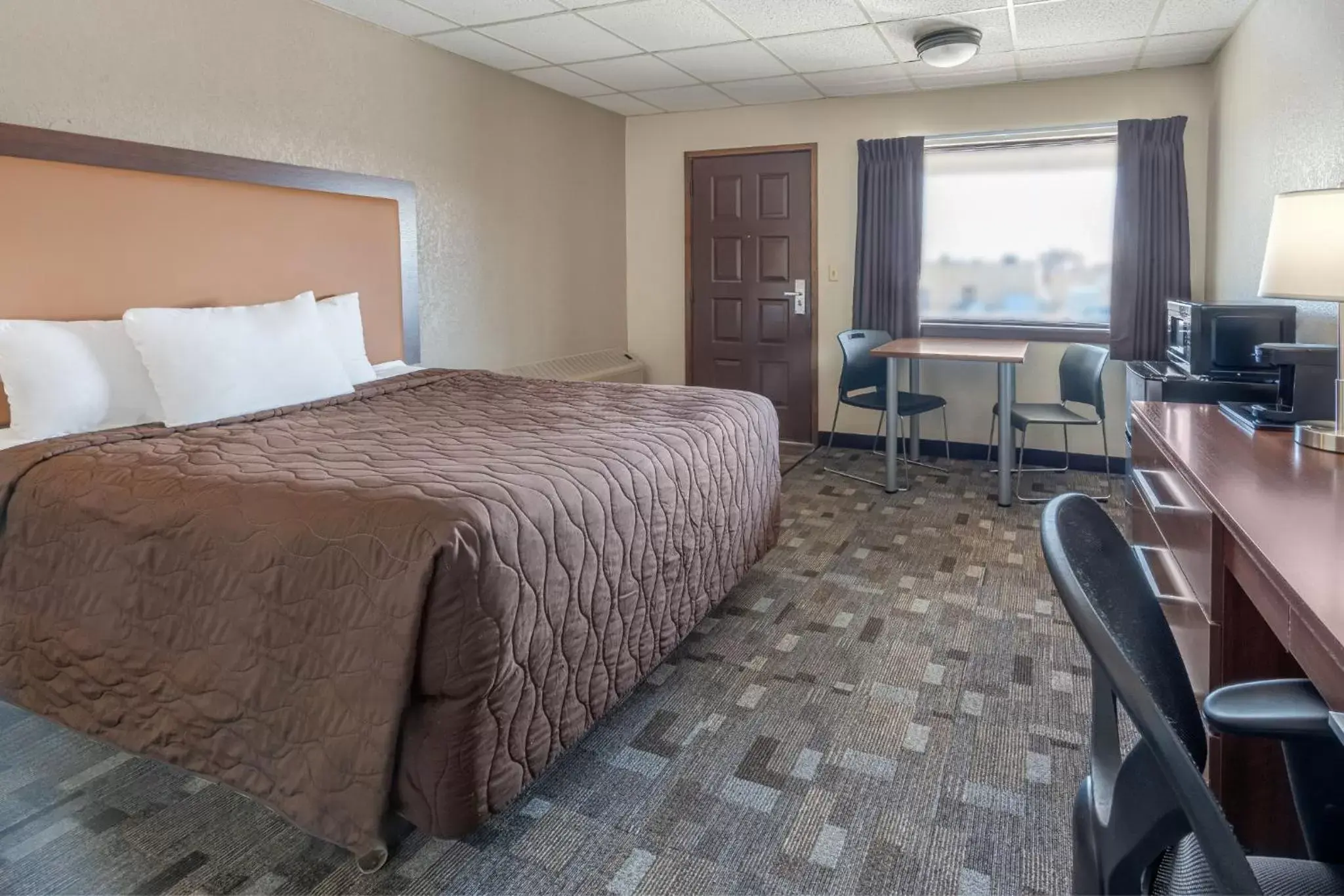 Bedroom in El Rancho Hotel