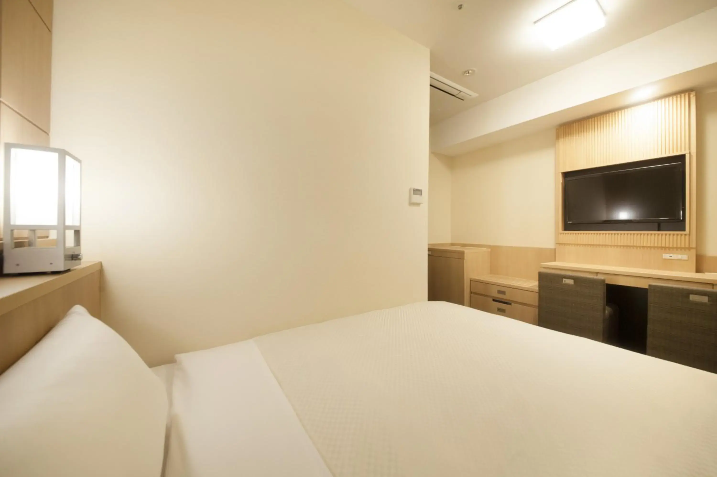 Bed in Vessel Hotel Campana Kyoto Gojo