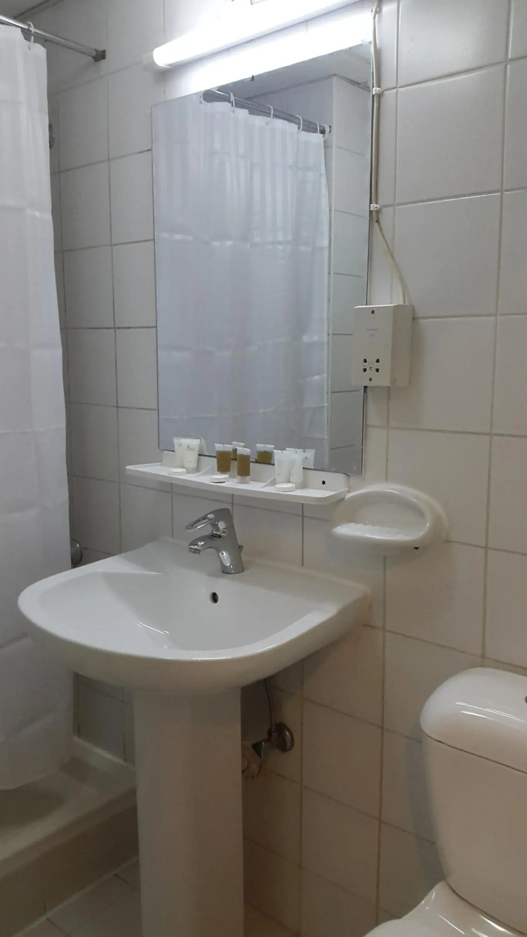 Shower, Bathroom in AL Raien Hotel Apartment