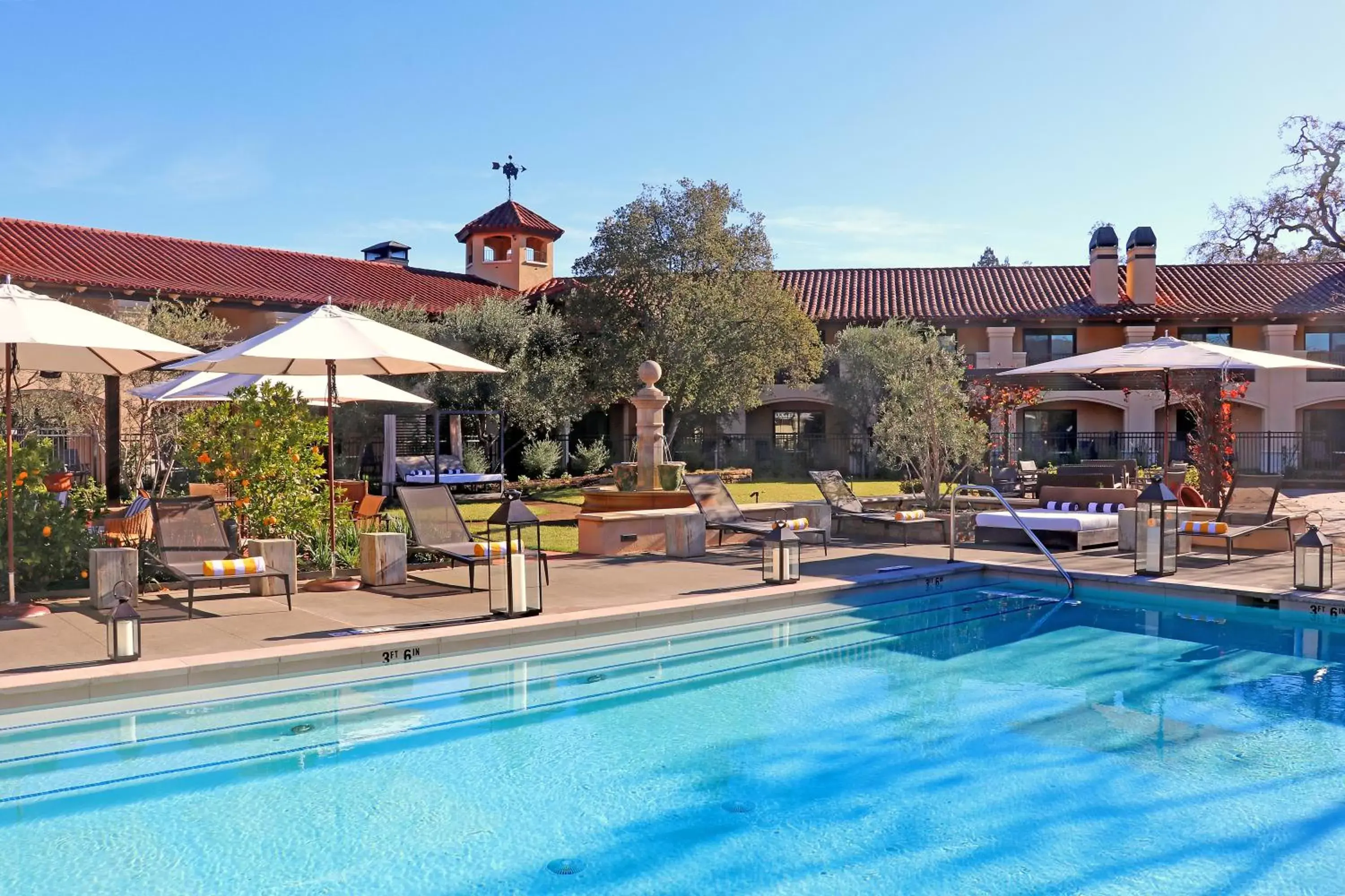 Swimming Pool in Napa Valley Lodge
