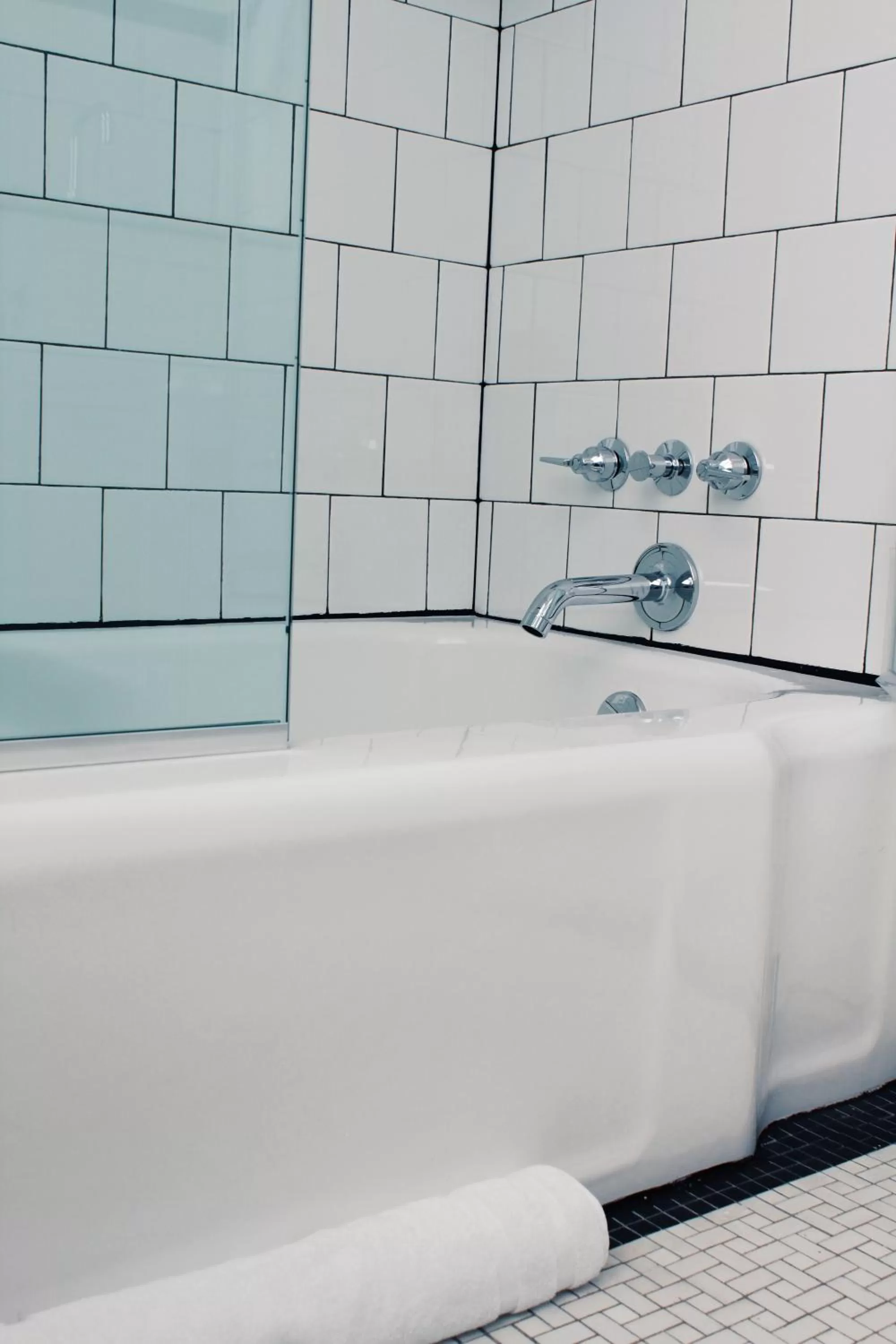 Stay Rafa At 2000 Spruce