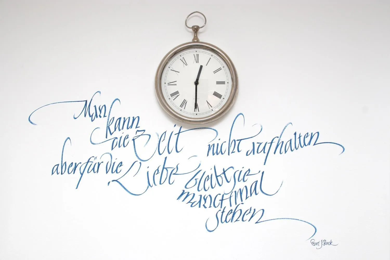 Text overlay in Elements Hotel