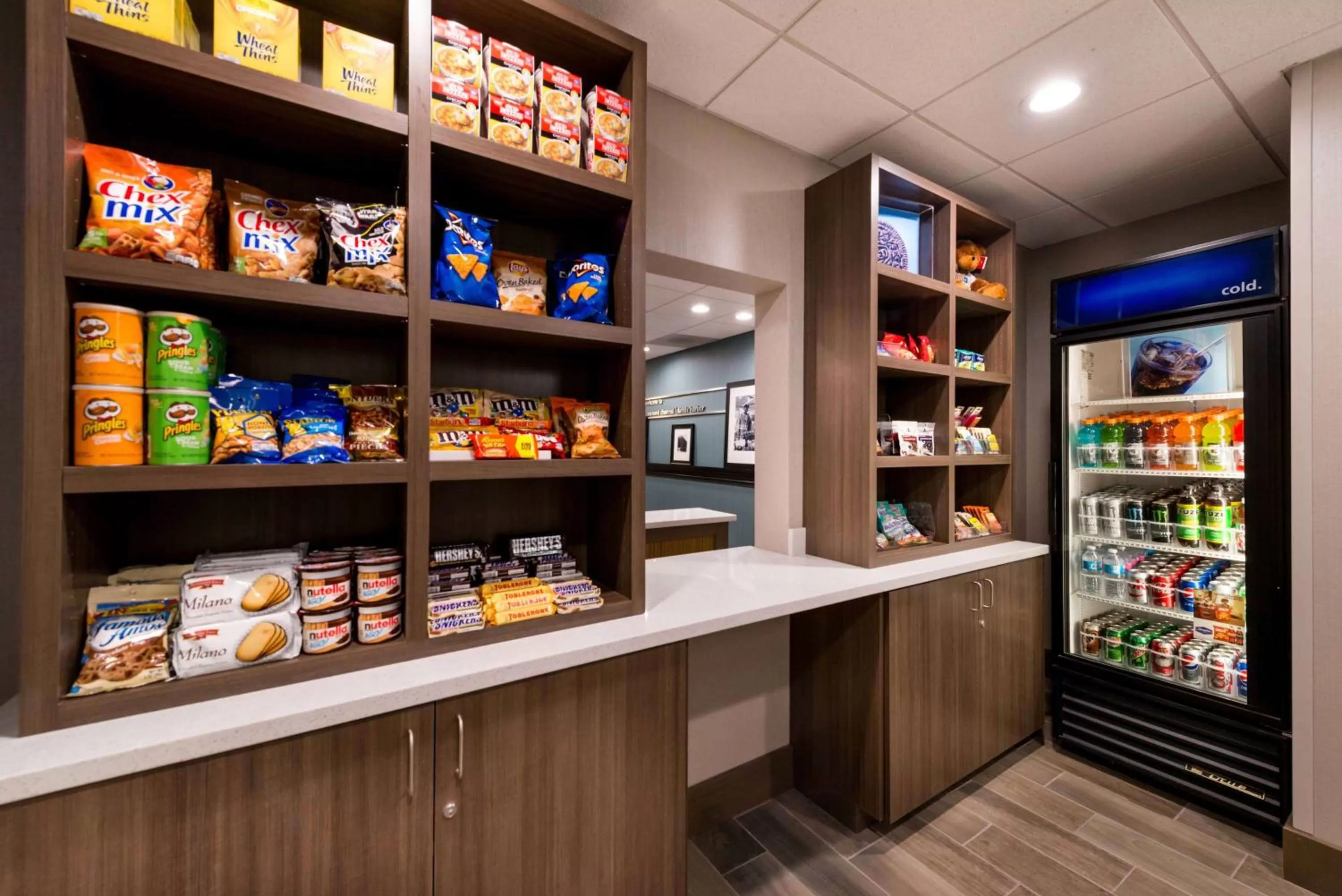 Restaurant/places to eat in Hampton Inn Channel Islands Harbor