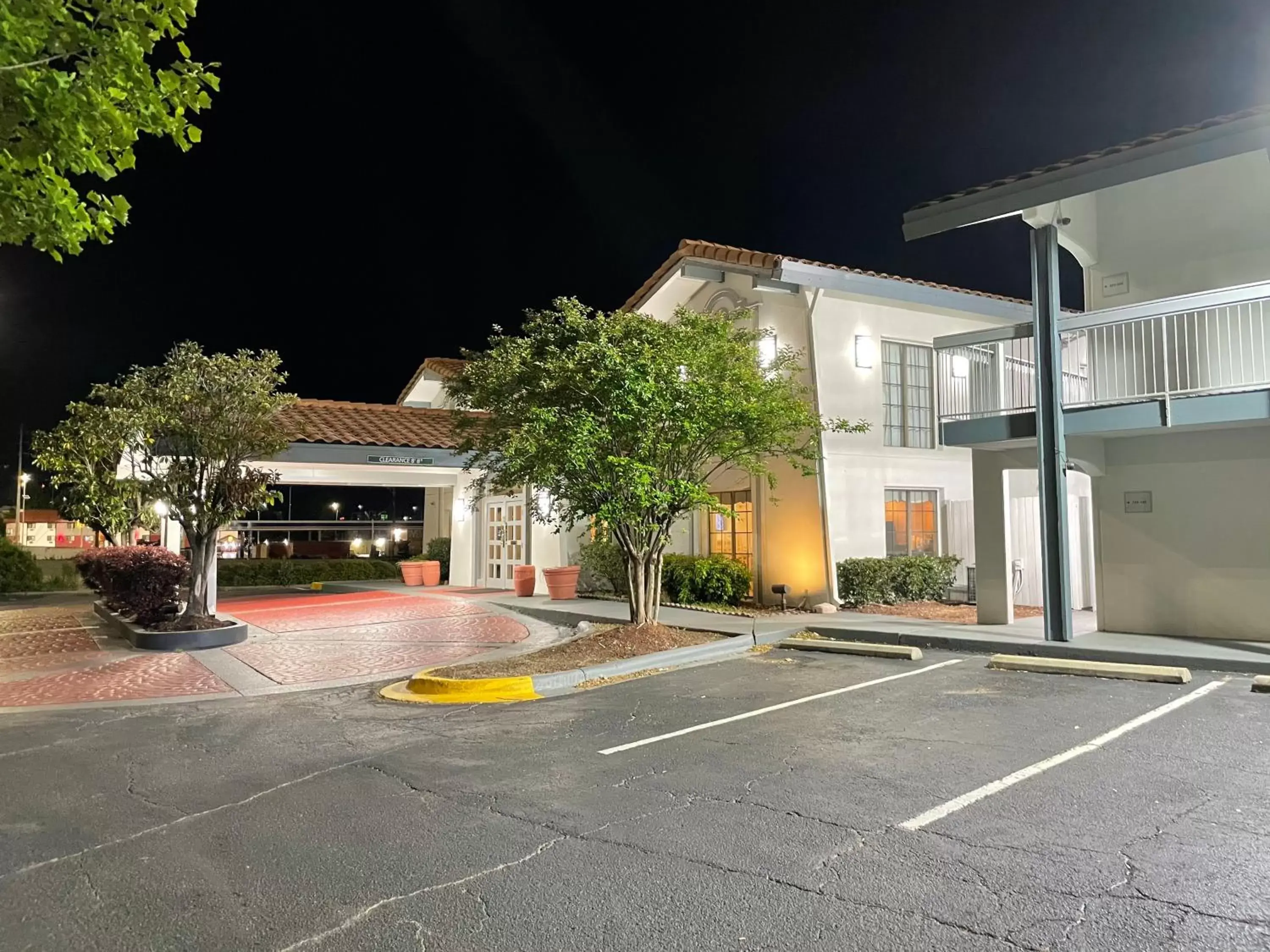 Night, Property Building in Travelodge by Wyndham Tuscaloosa