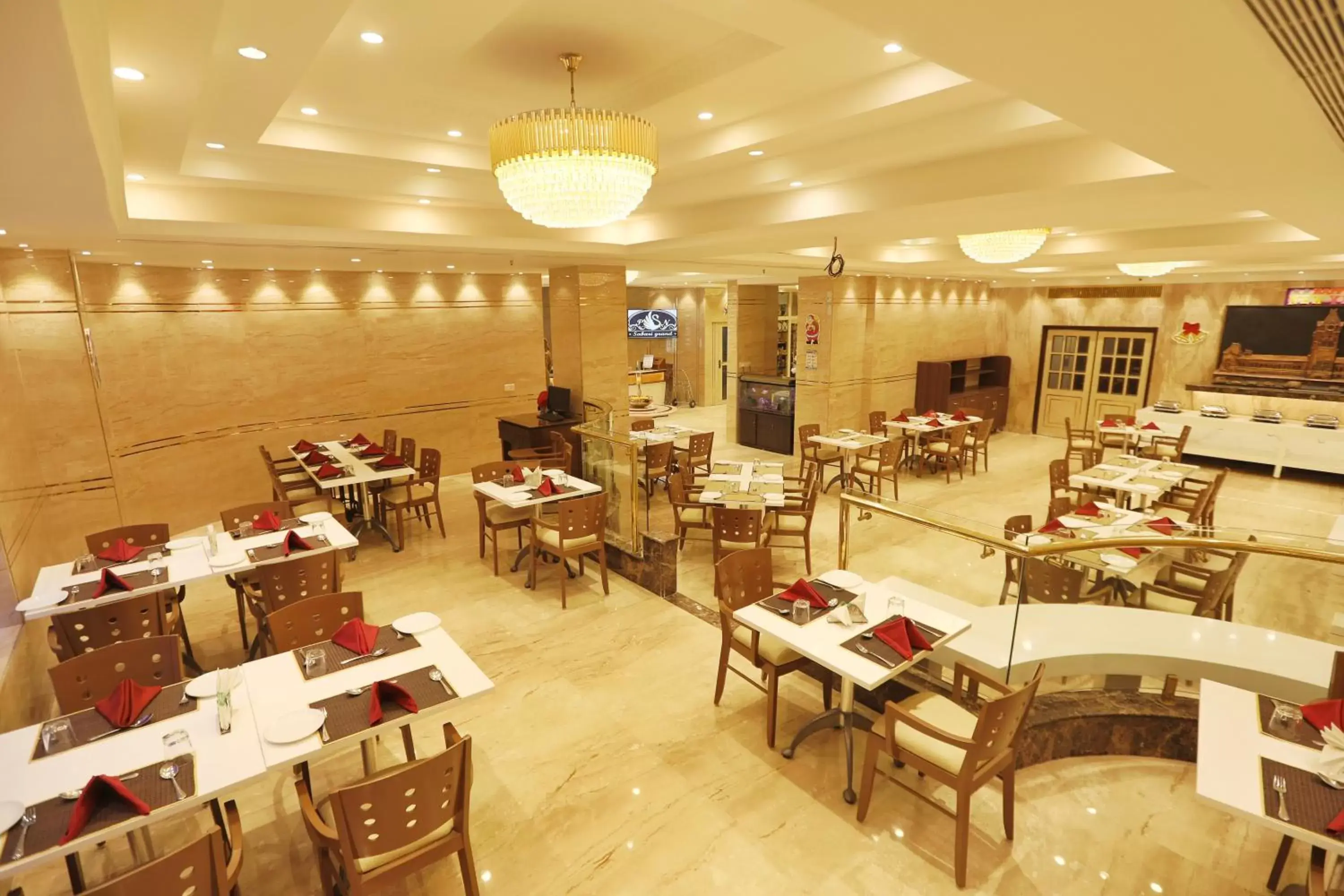 Restaurant/Places to Eat in Quality Inn Sabari