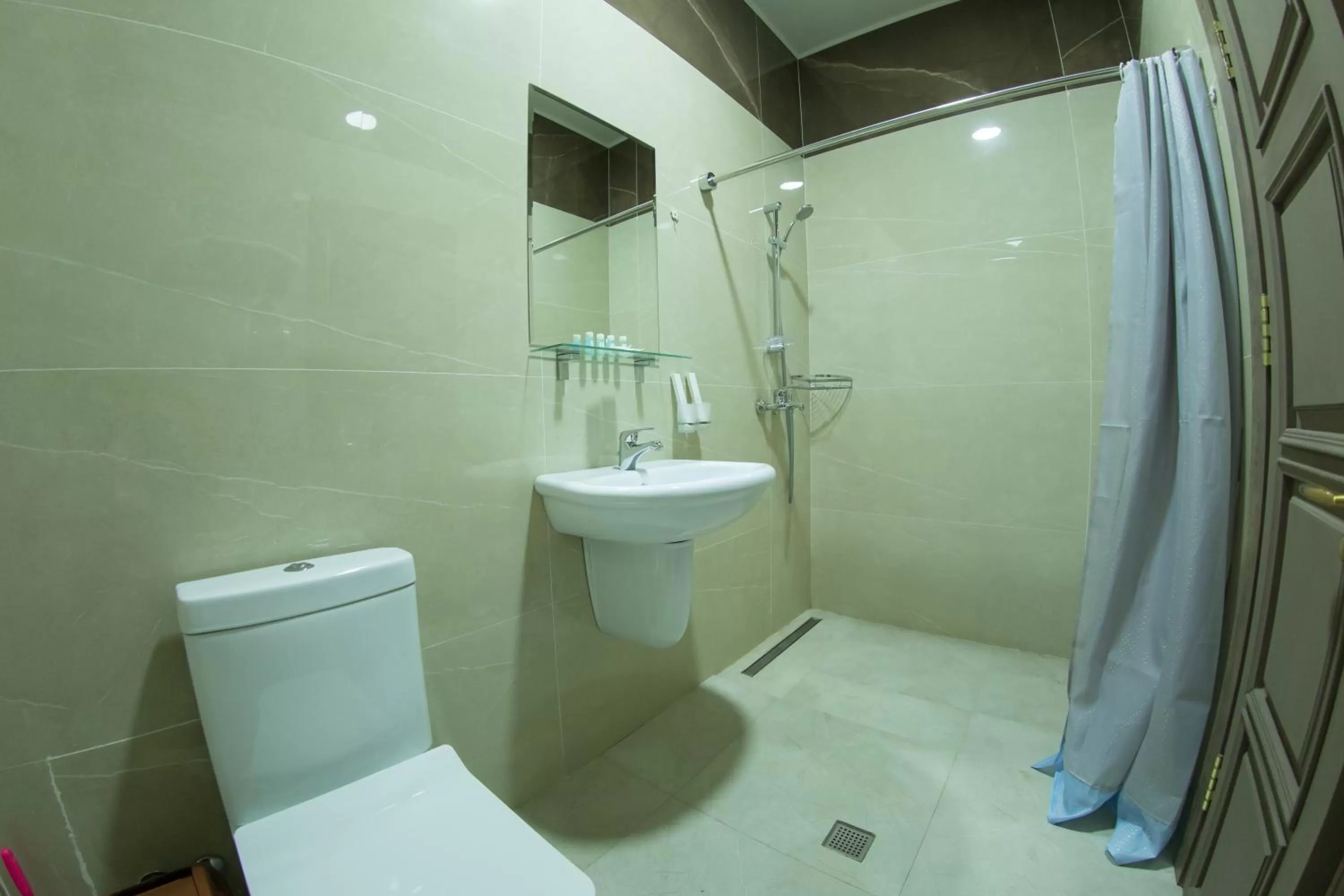 Shower in Stella Hotel Tashkent