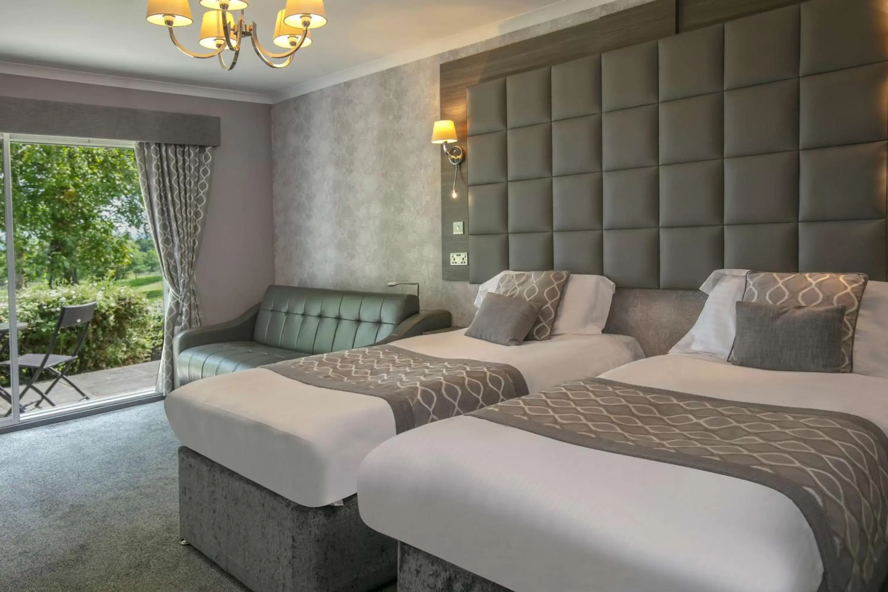 Bedroom, Bed in Dryfesdale Hotel - BW Signature Collection