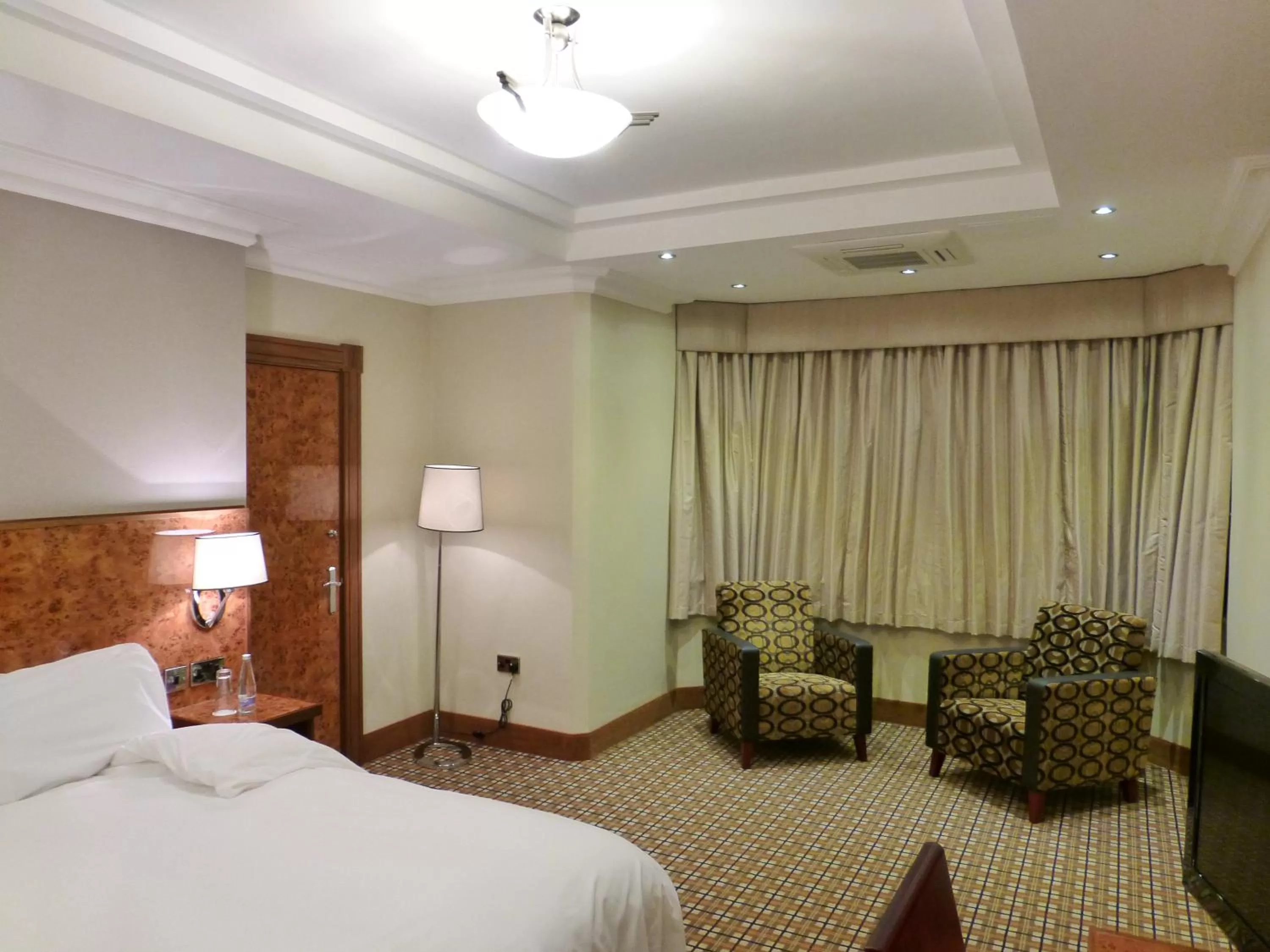 Bedroom, Bed in Pier Hotel