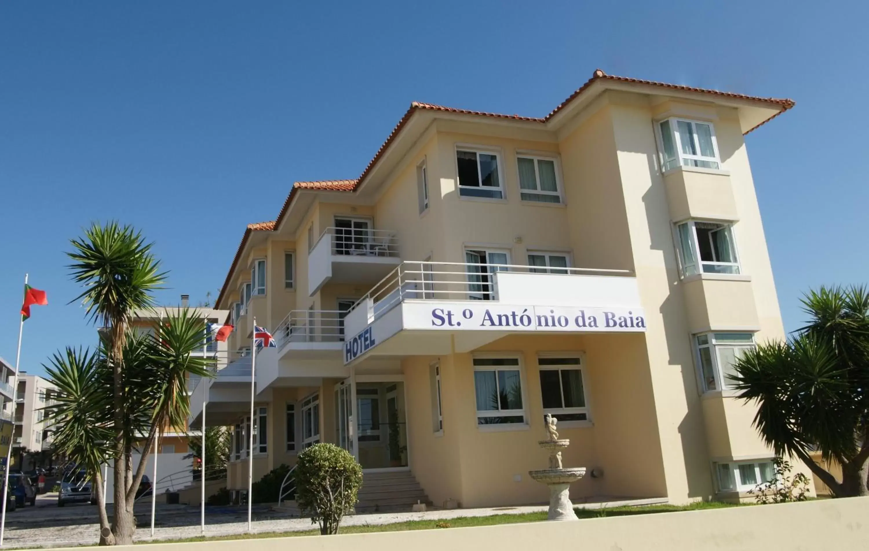 Property Building in Hotel Santo Antonio Da Baia