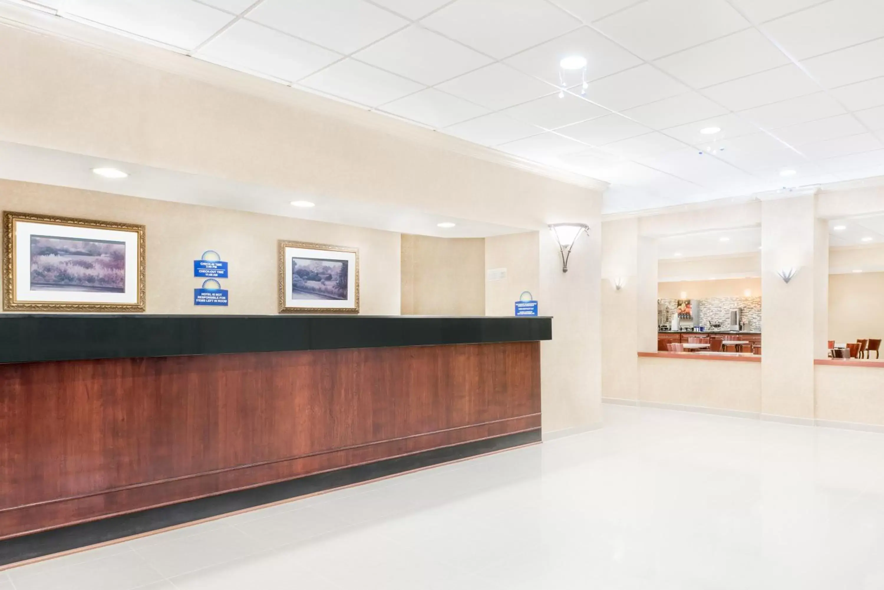 Lobby or reception in Days Inn & Suites by Wyndham York Lobby or reception in Days Inn & Suites by Wyndham York