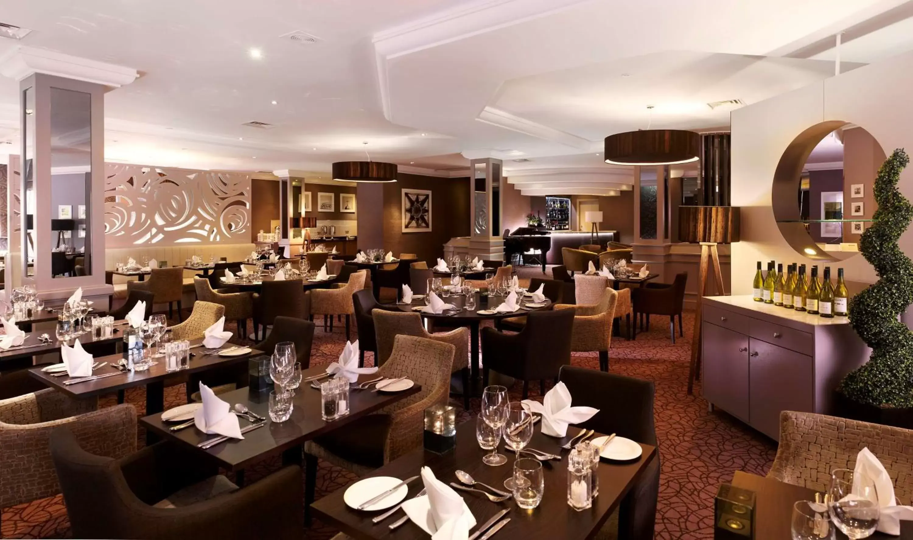 Restaurant/Places to Eat in DoubleTree by Hilton Sheffield Park