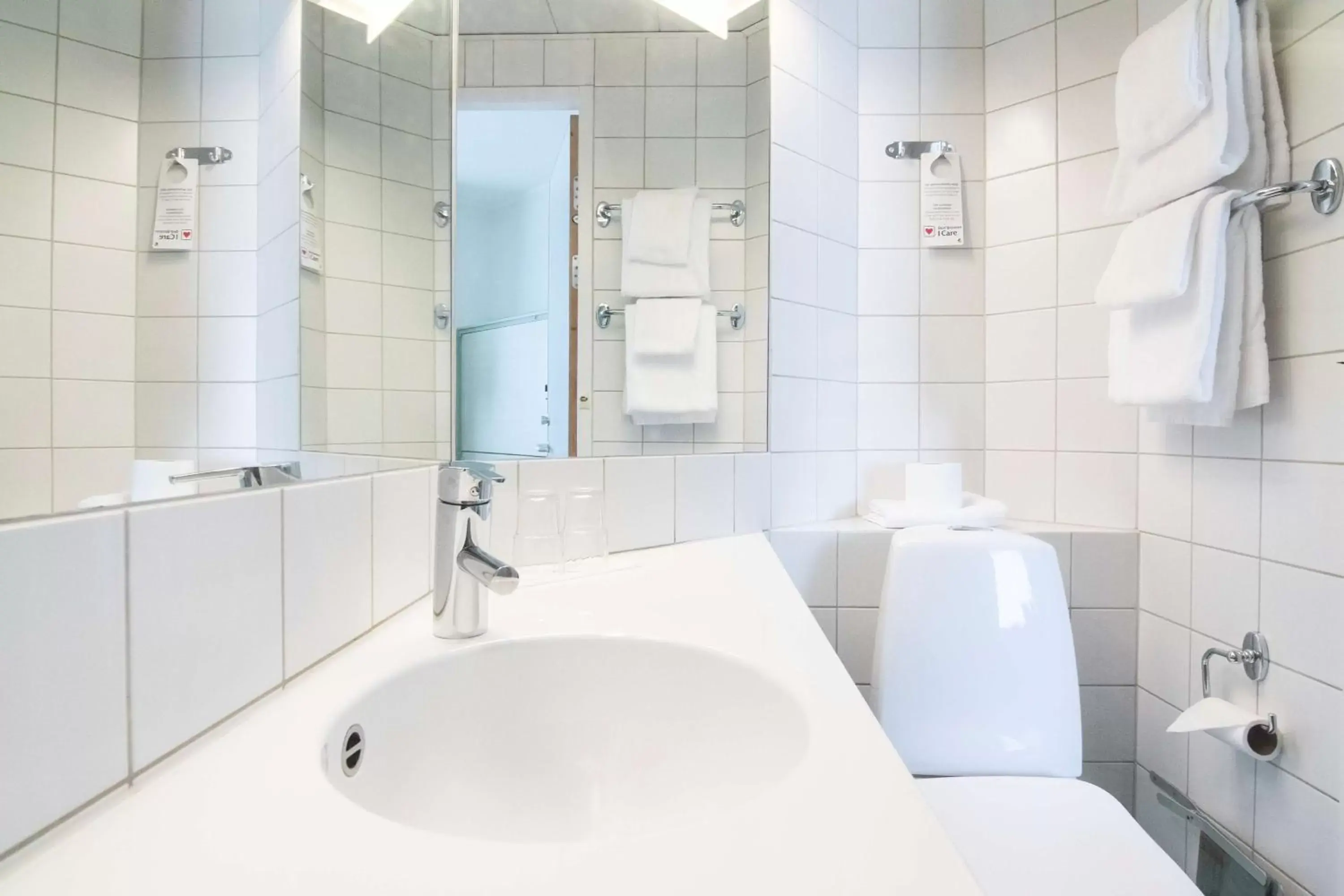 Bathroom in Best Western Eurostop Orebro