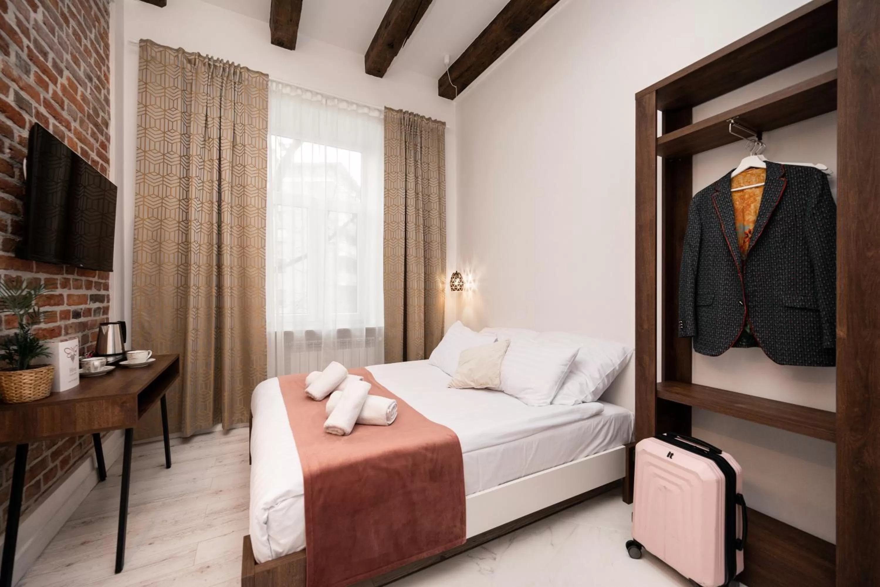 TV and multimedia, Bed in Hive Family House