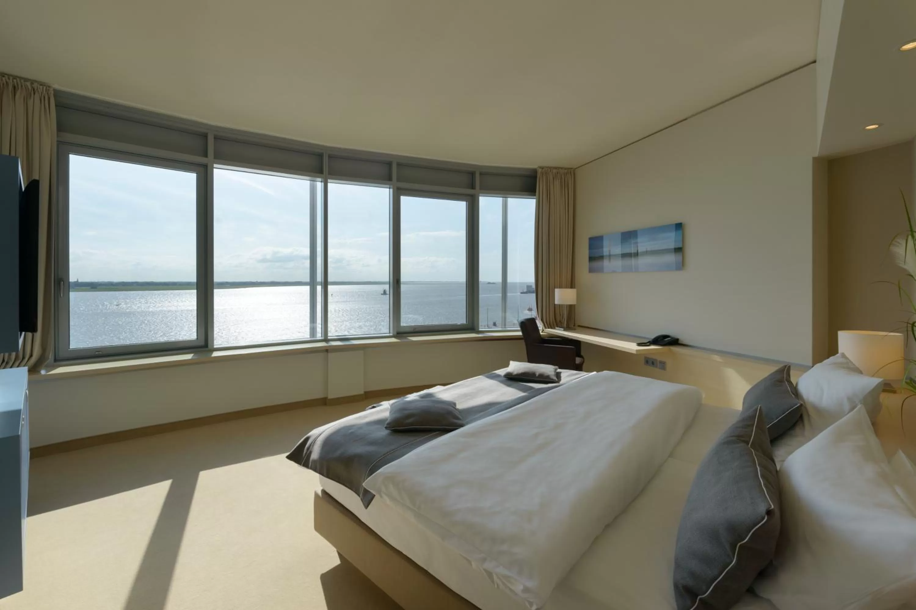 Photo of the whole room, Bed in ATLANTIC Hotel Sail City