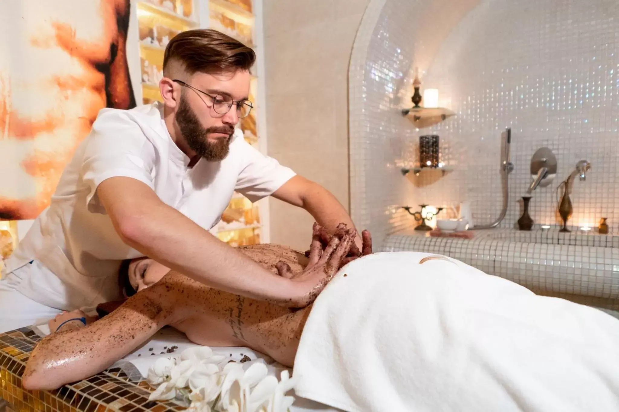 Massage, Guests in Hotel Lenart