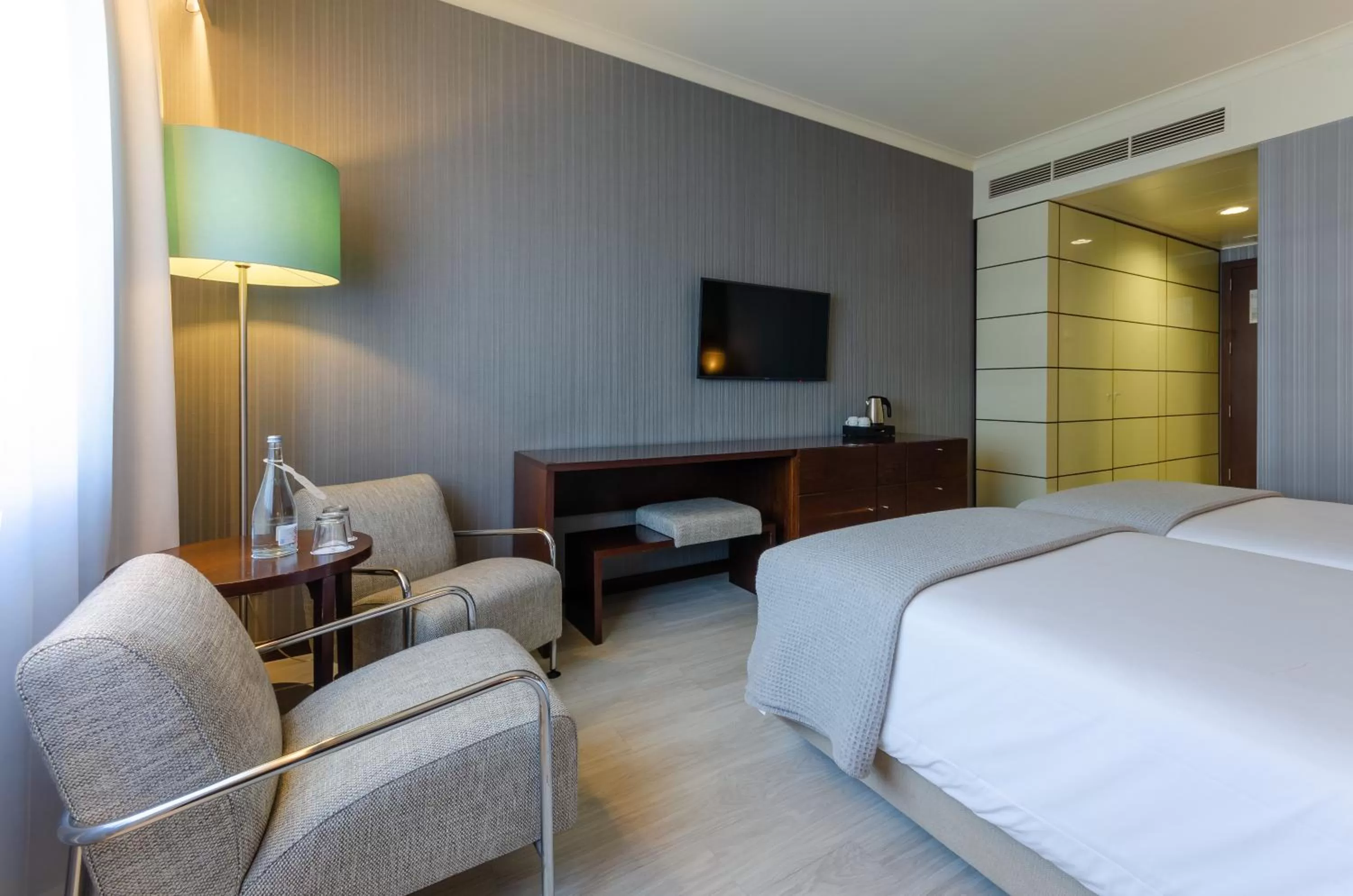 Bedroom, Bed in Olissippo Oriente