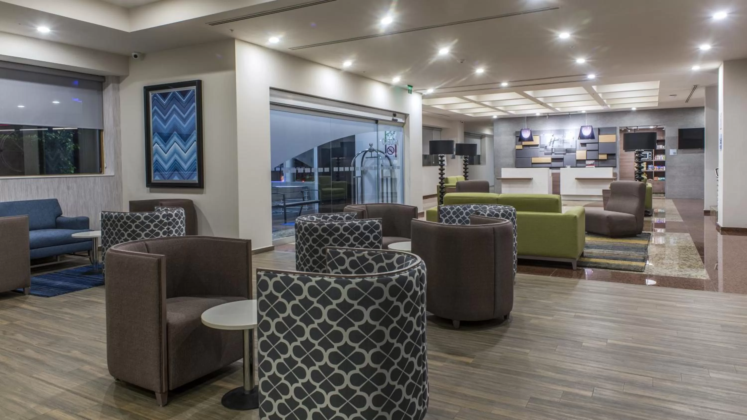 Property building in Holiday Inn Express Mexico- Toreo by IHG