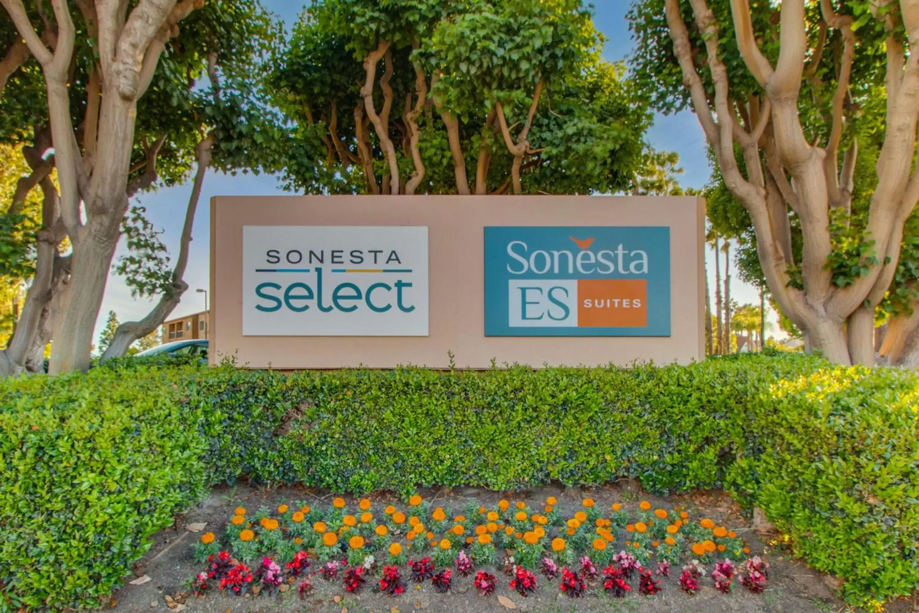 Property building, Property Logo/Sign in Sonesta ES Suites Huntington Beach Fountain Valley