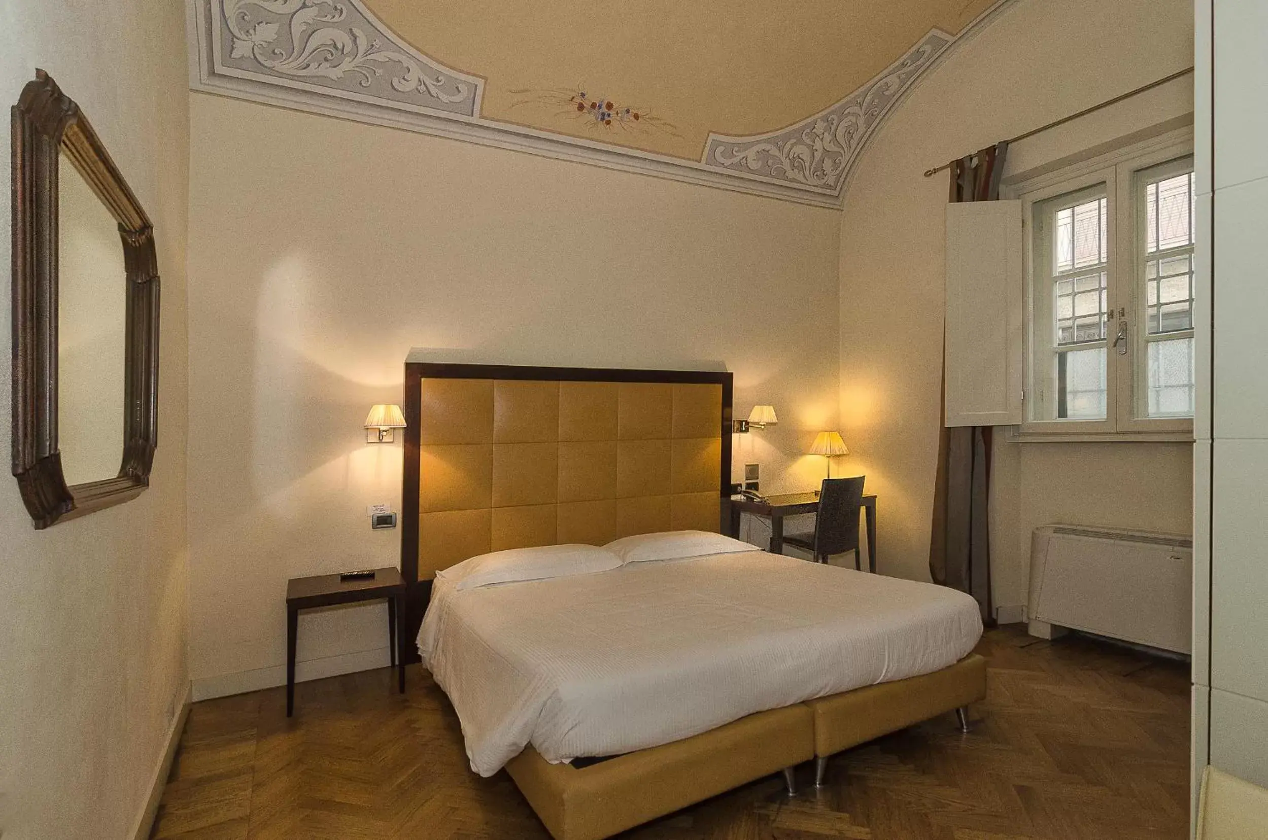 Bed in Hotel Novecento