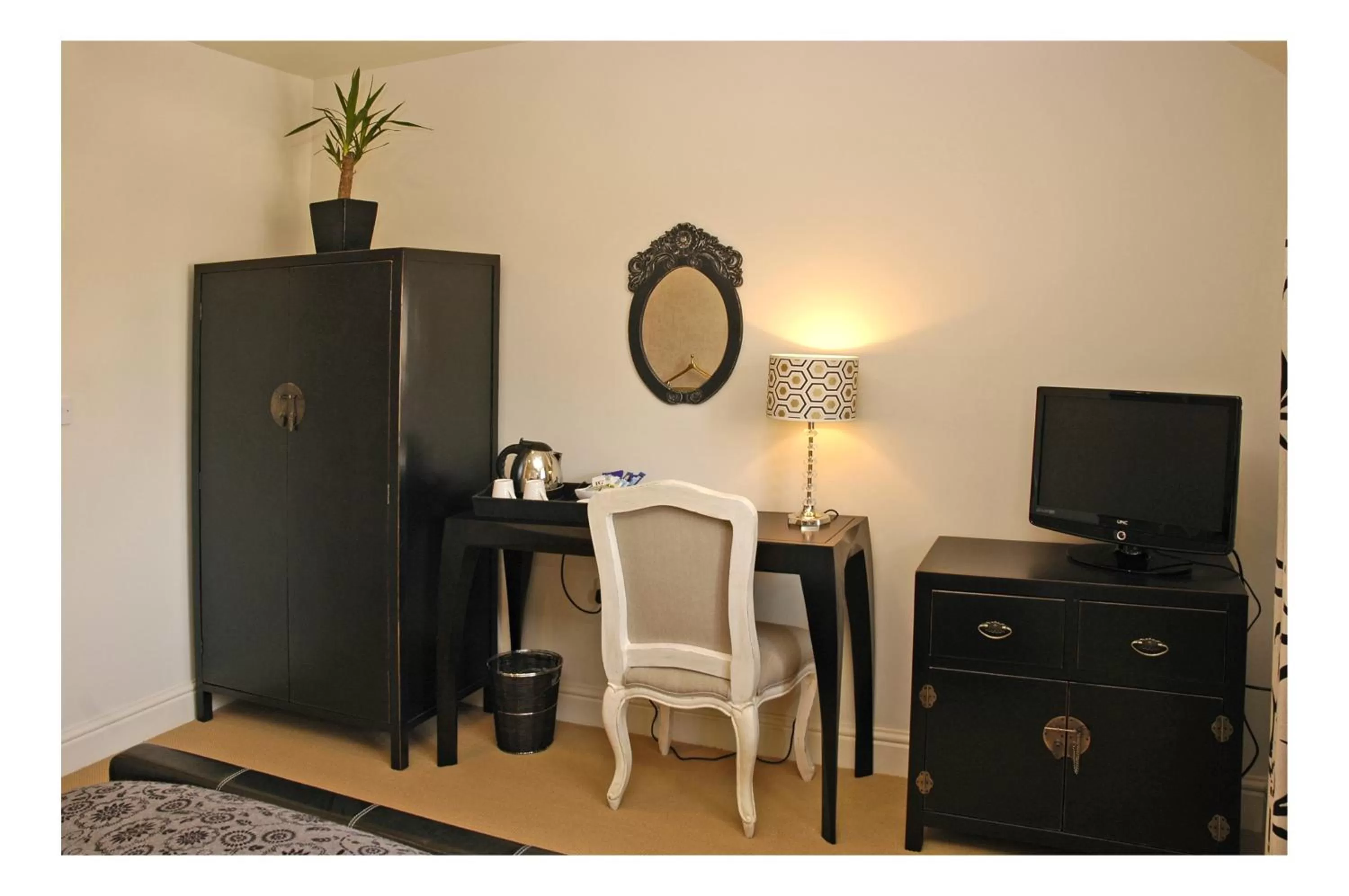 Bedroom in The Kings Arms