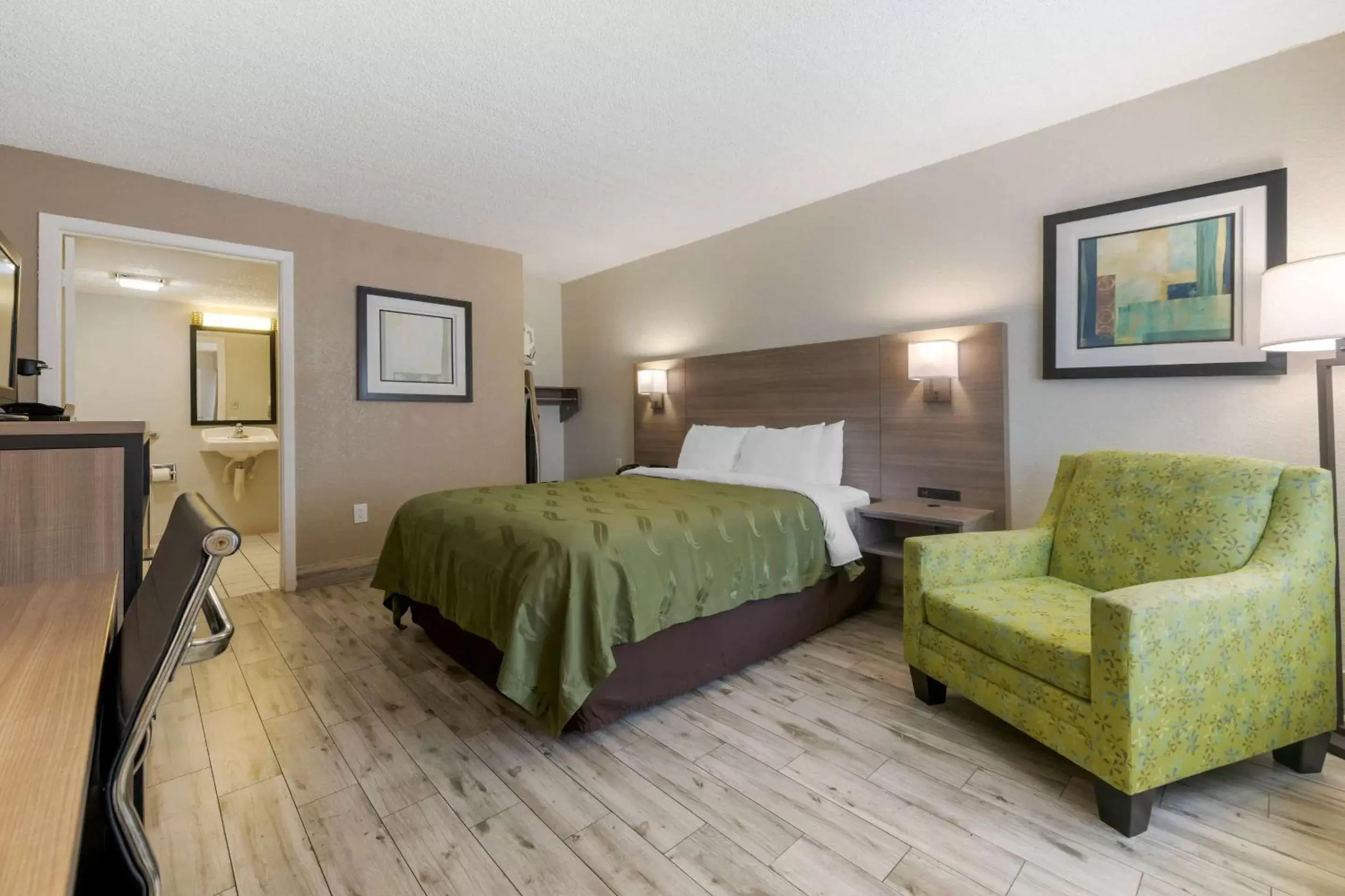 Bedroom, Bed in Quality Inn - Saint Augustine Outlet Mall