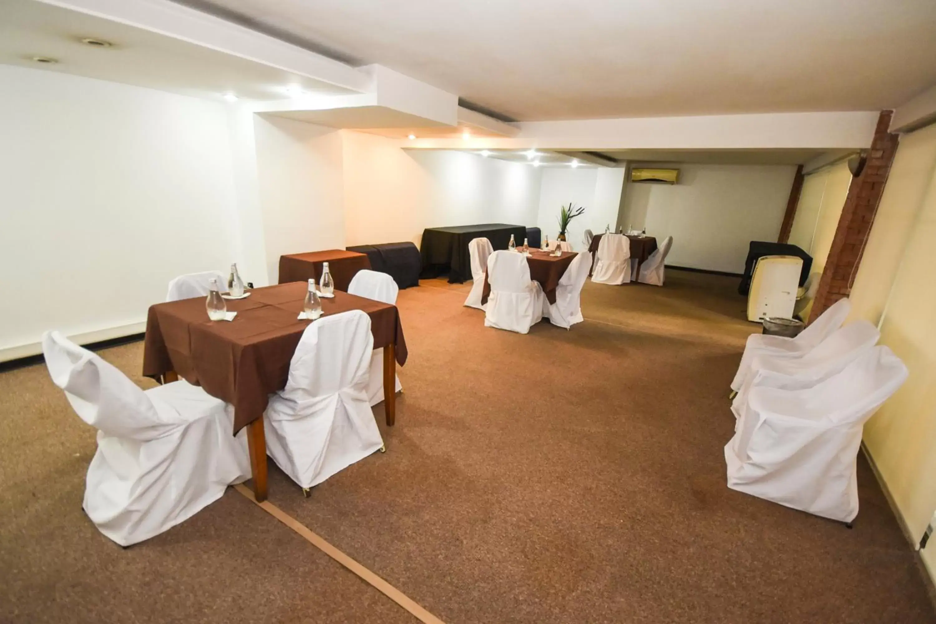 Banquet Facilities in Hotel Nogales By Tempo Rent