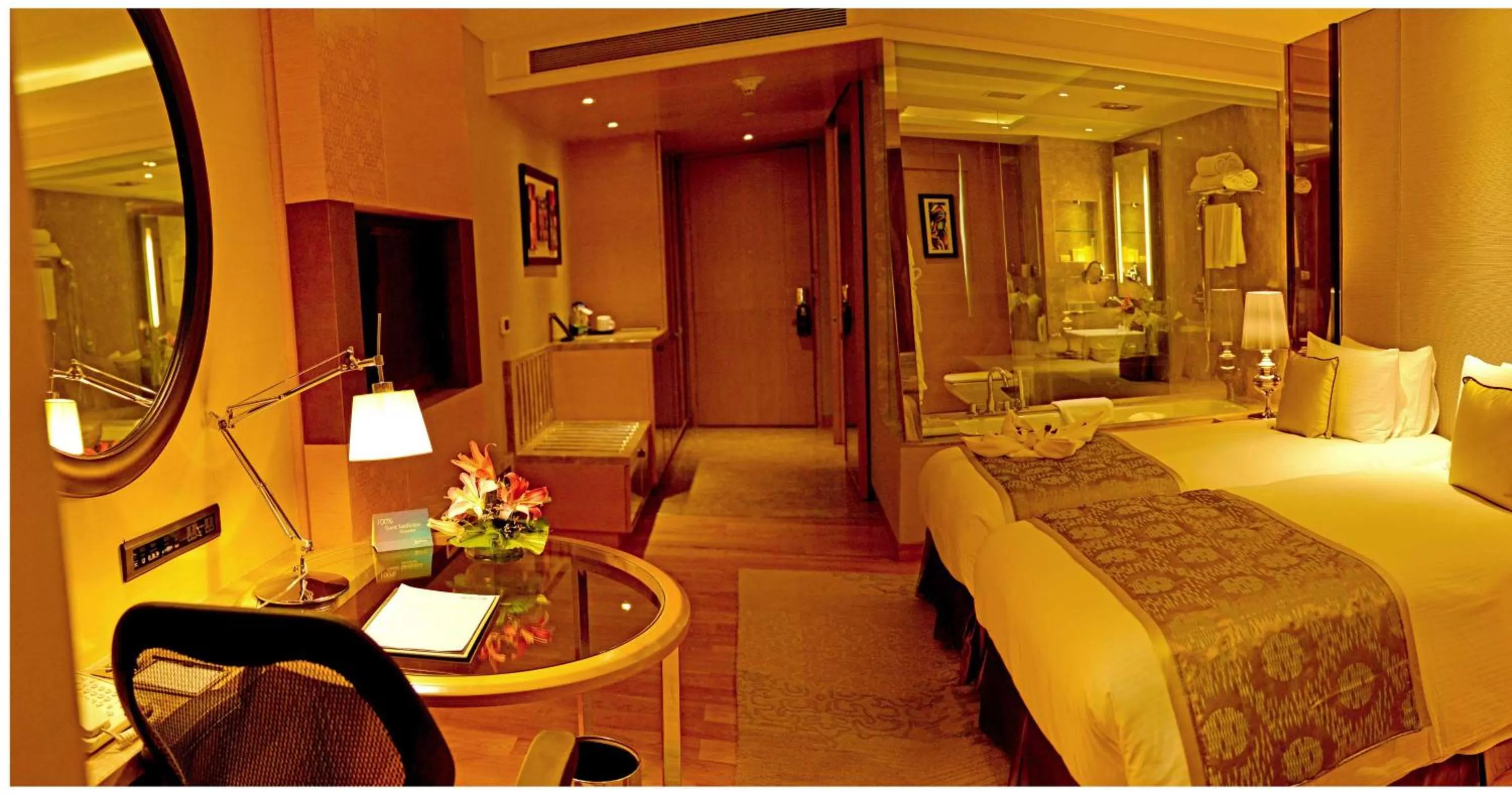 Photo of the whole room, Bed in Radisson Blu Jaipur