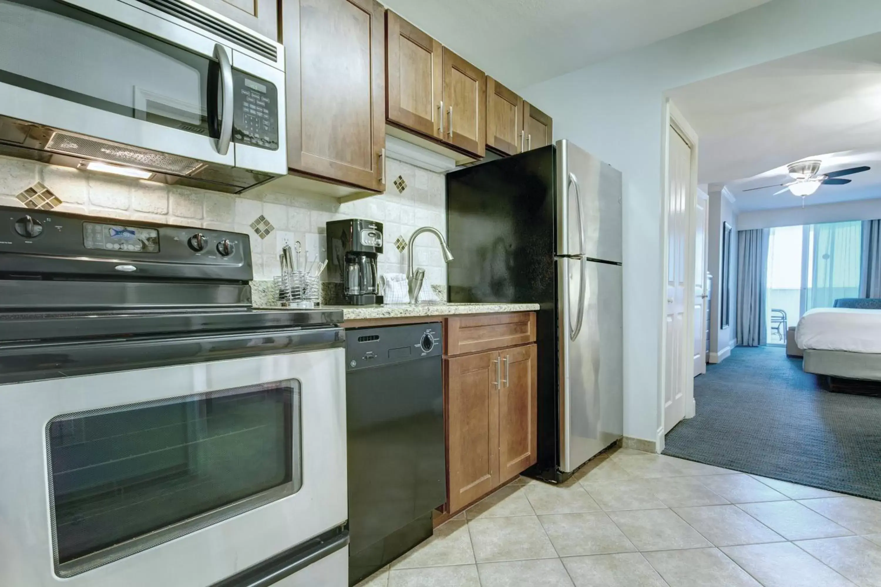 Kitchen or kitchenette, Kitchen/Kitchenette in Club Wyndham Towers on the Grove