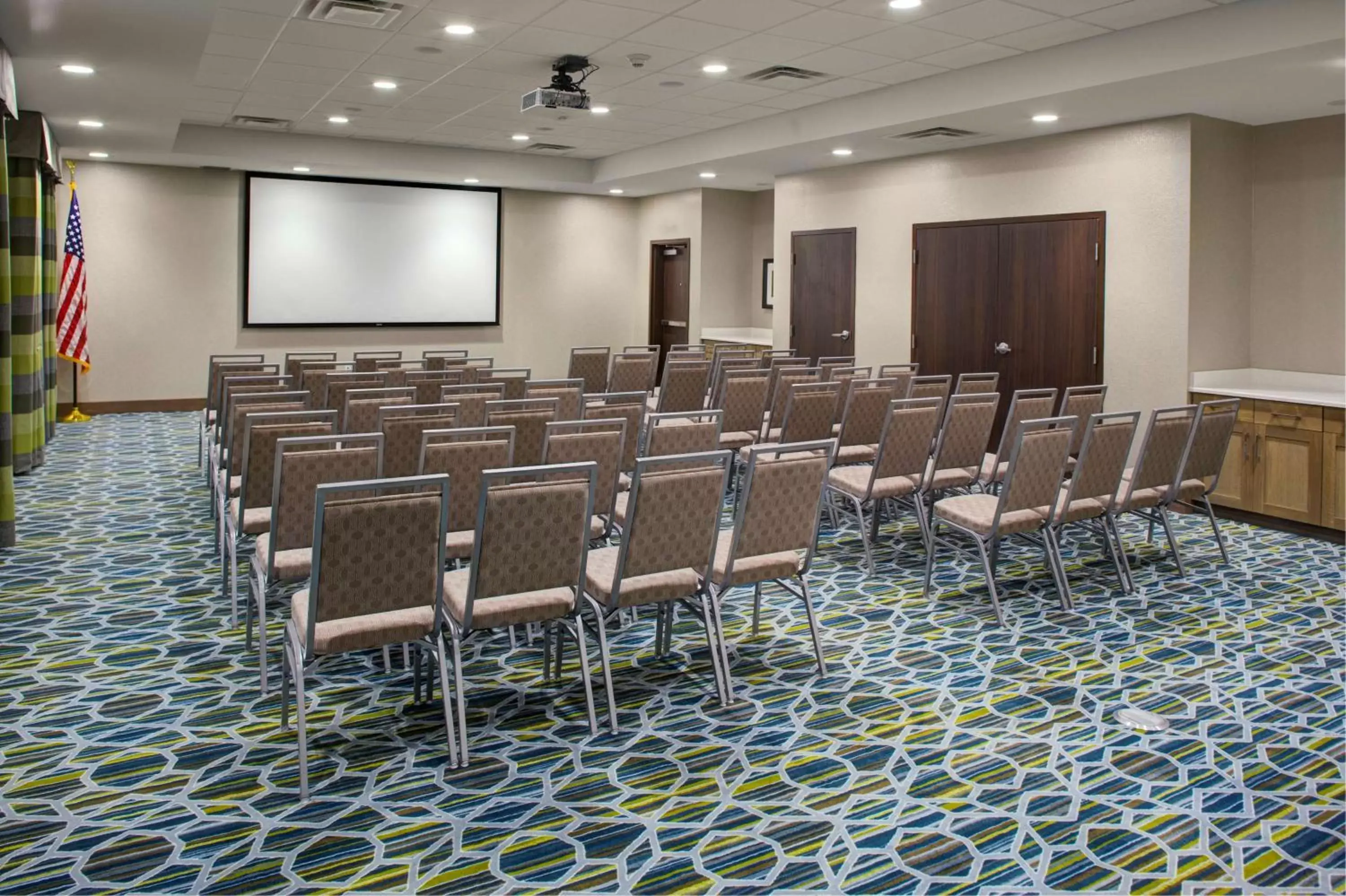 Meeting/conference room in Hampton Inn & Suites Syracuse North Airport Area