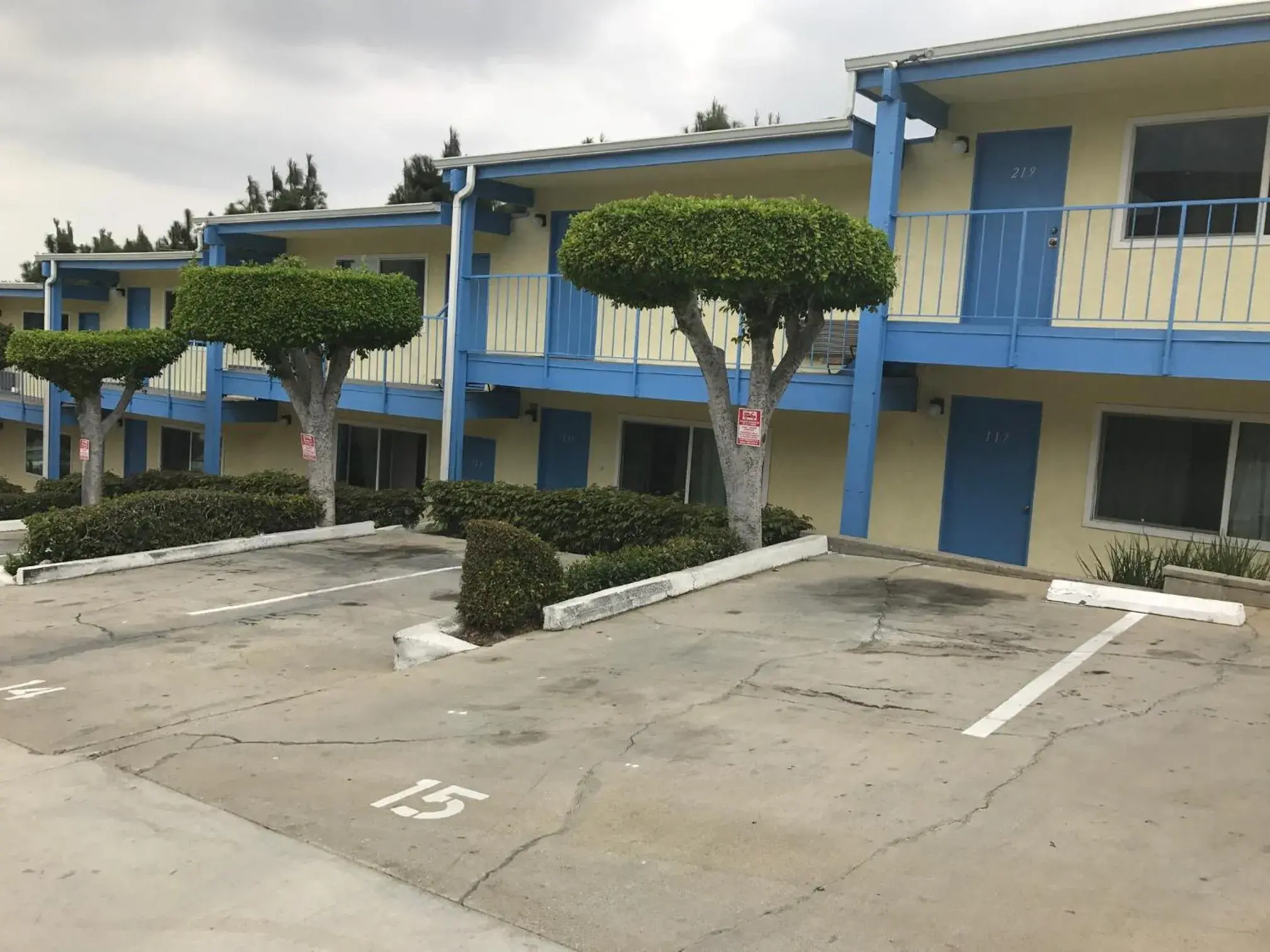 Property building in King Lodge Motel Property building in King Lodge Motel