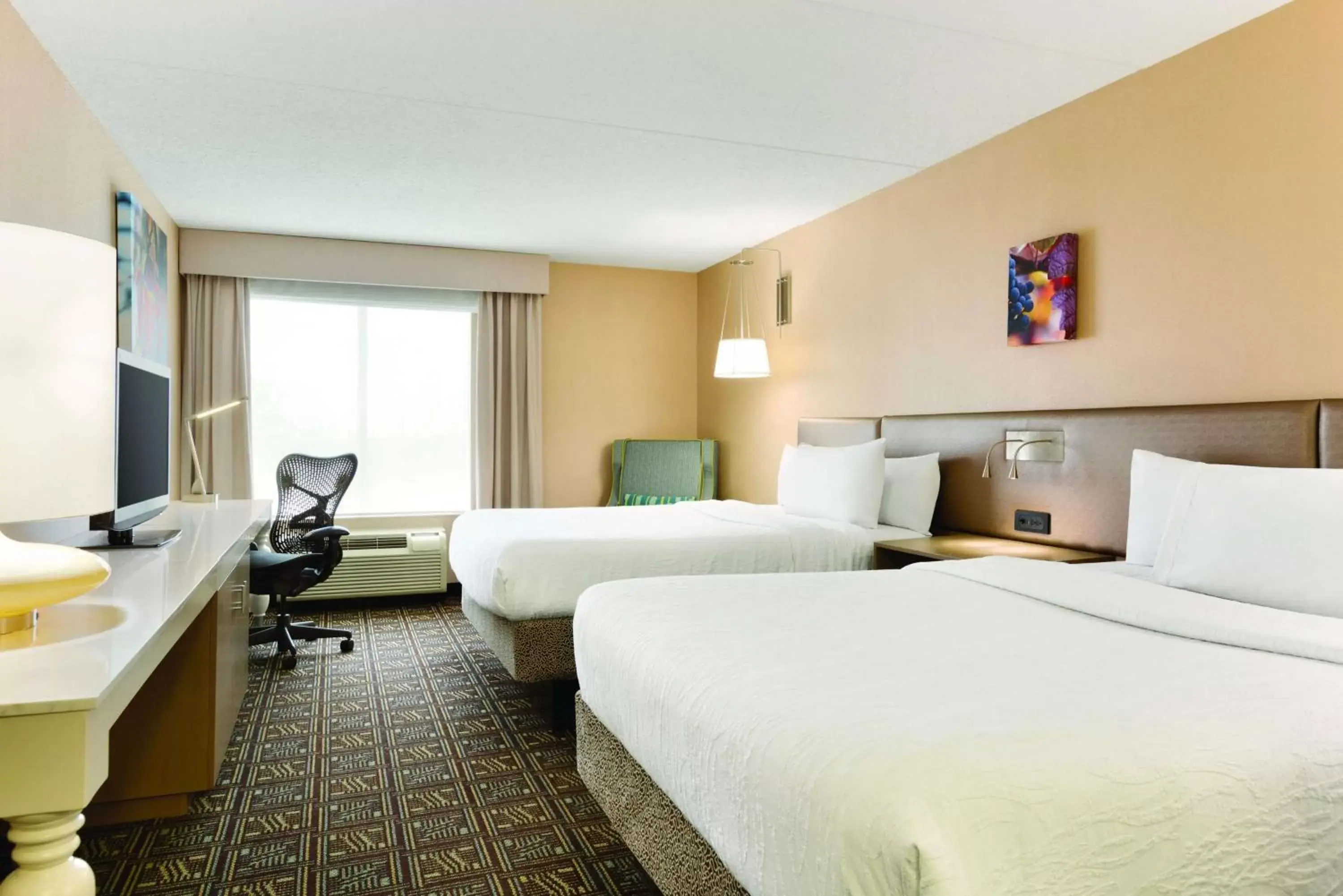 Bedroom in Hilton Garden Inn Niagara-on-the-Lake