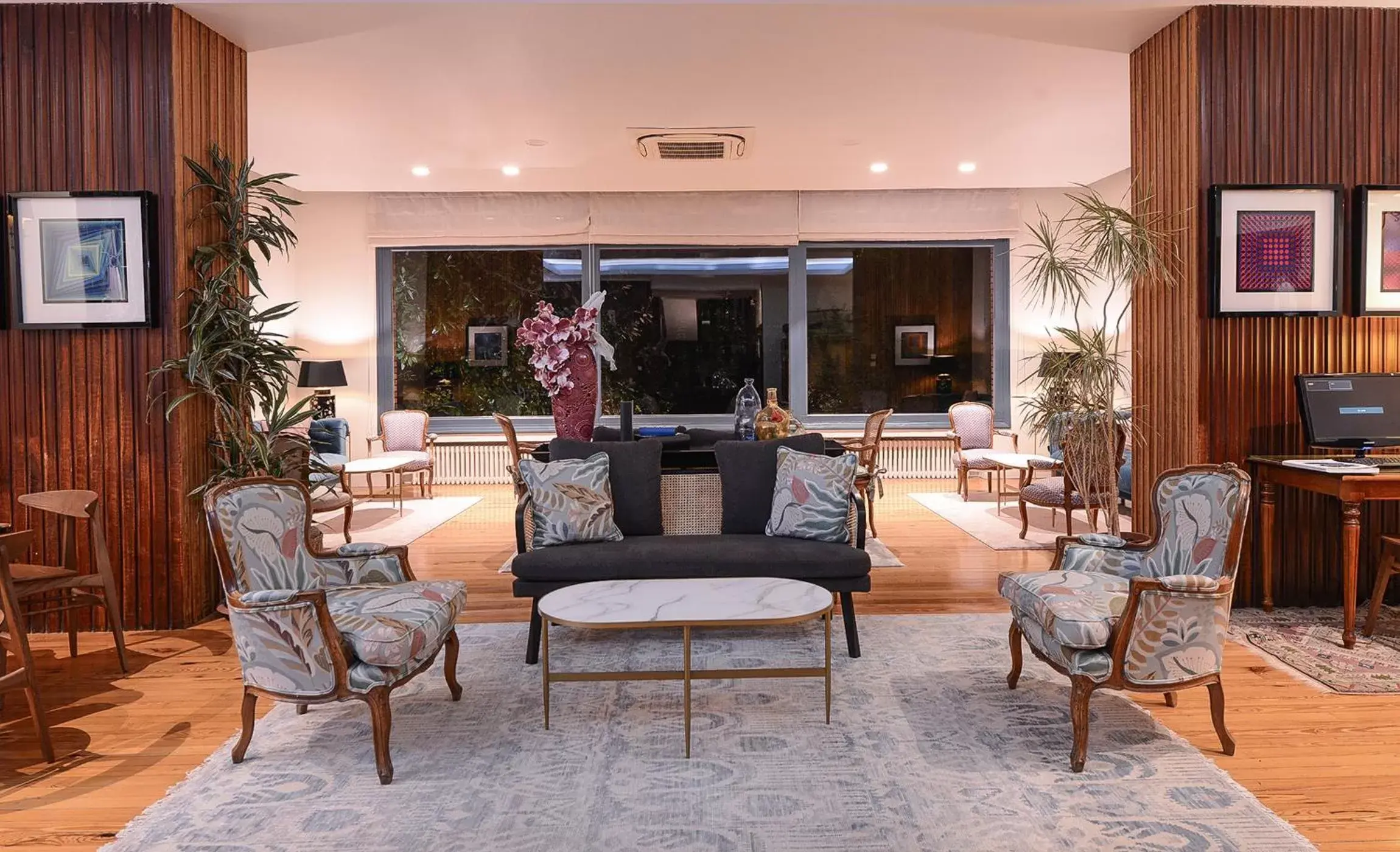 Living room in Hotel Alcazar Irun Living room in Hotel Alcazar Irun