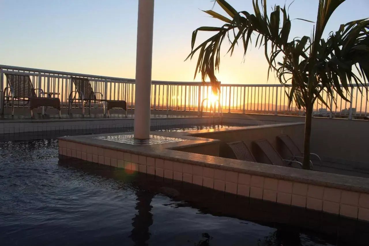 Swimming pool, Sunrise/Sunset in Green Hotéis