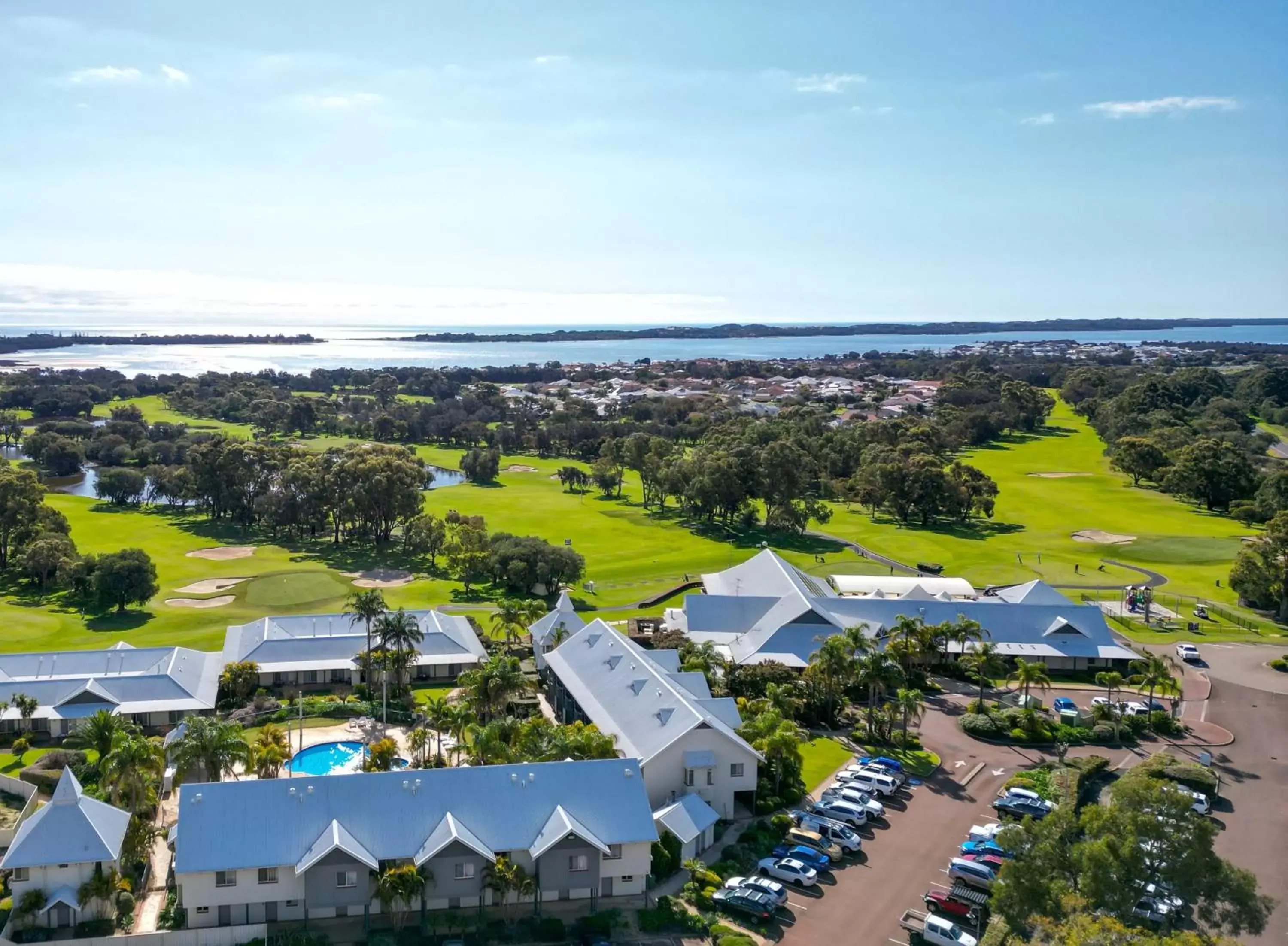 Property building, Bird's-eye View in Mercure Bunbury Sanctuary Golf Resort