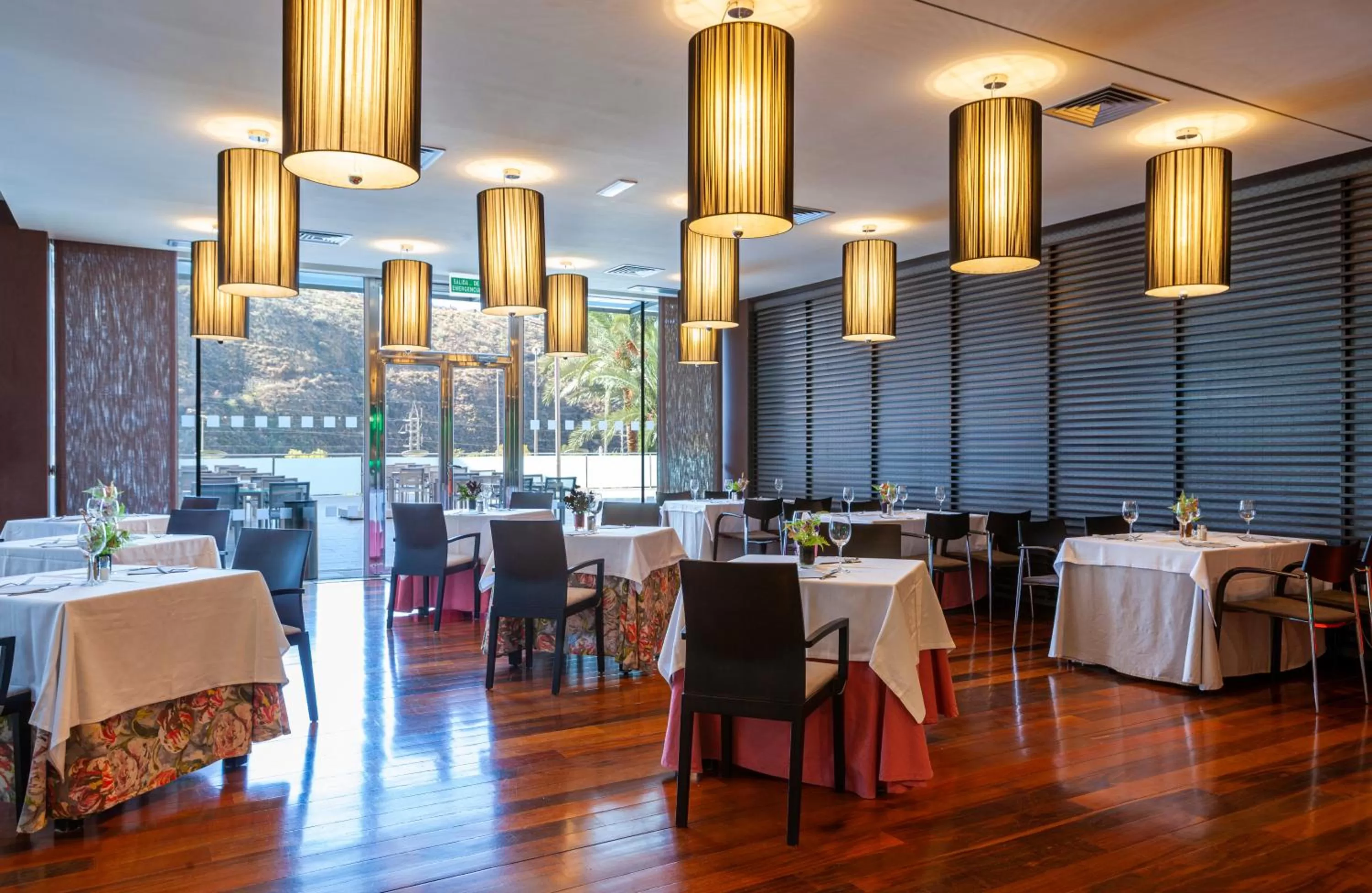 Restaurant/places to eat in Hotel Macià Real De La Alhambra