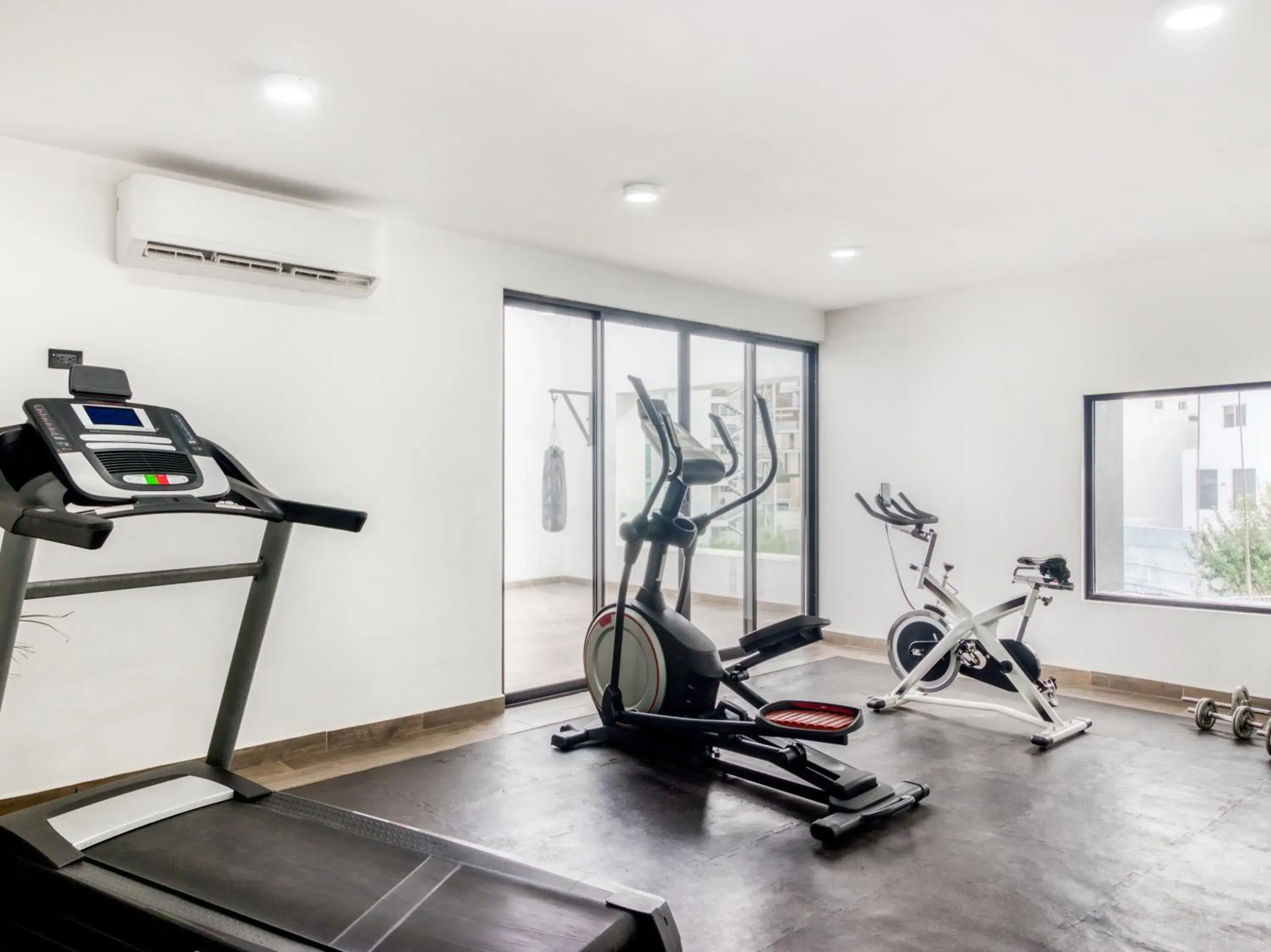 Fitness centre/facilities in VN Hotel Fitness centre/facilities in VN Hotel