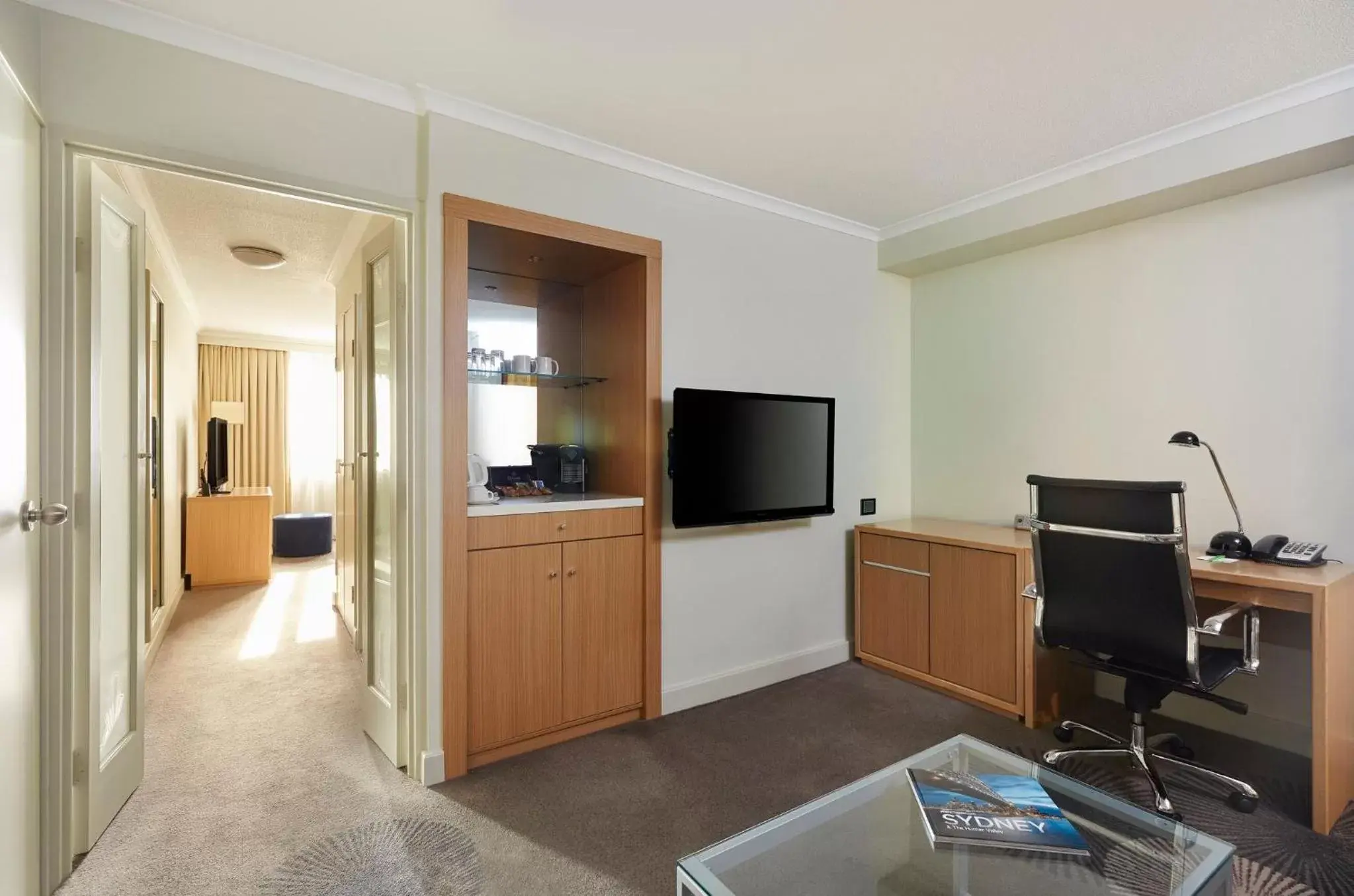 Photo of the whole room, TV/Entertainment Center in Holiday Inn Parramatta, an IHG Hotel