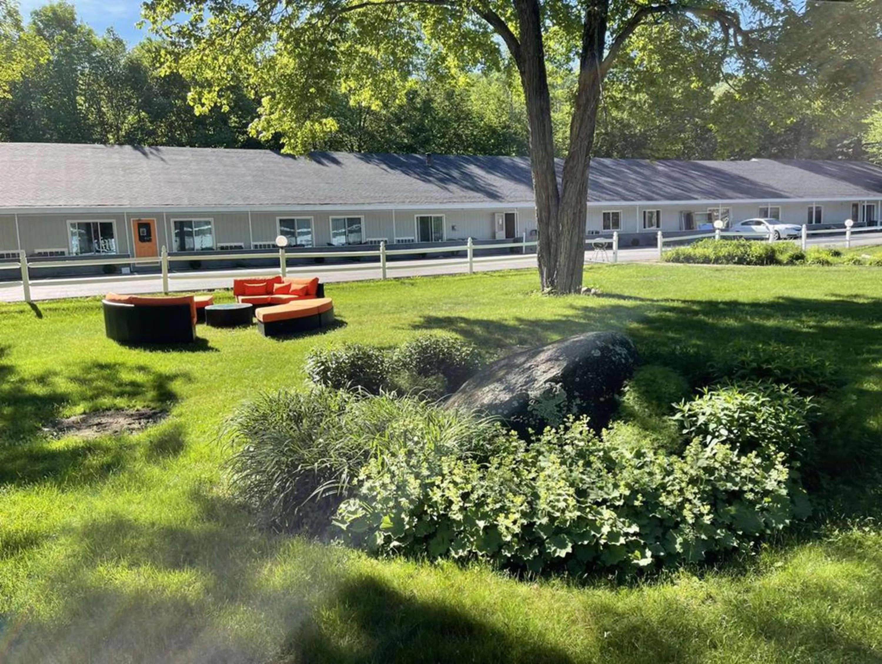 Property building in Woodwards White Mountain Resort, BW Signature Collection