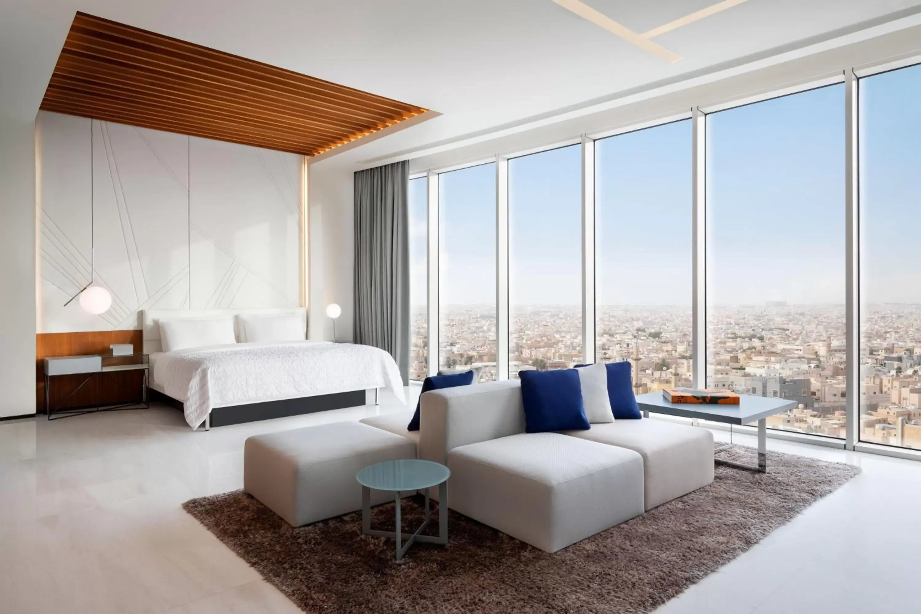 Bedroom in Le Meridien Riyadh