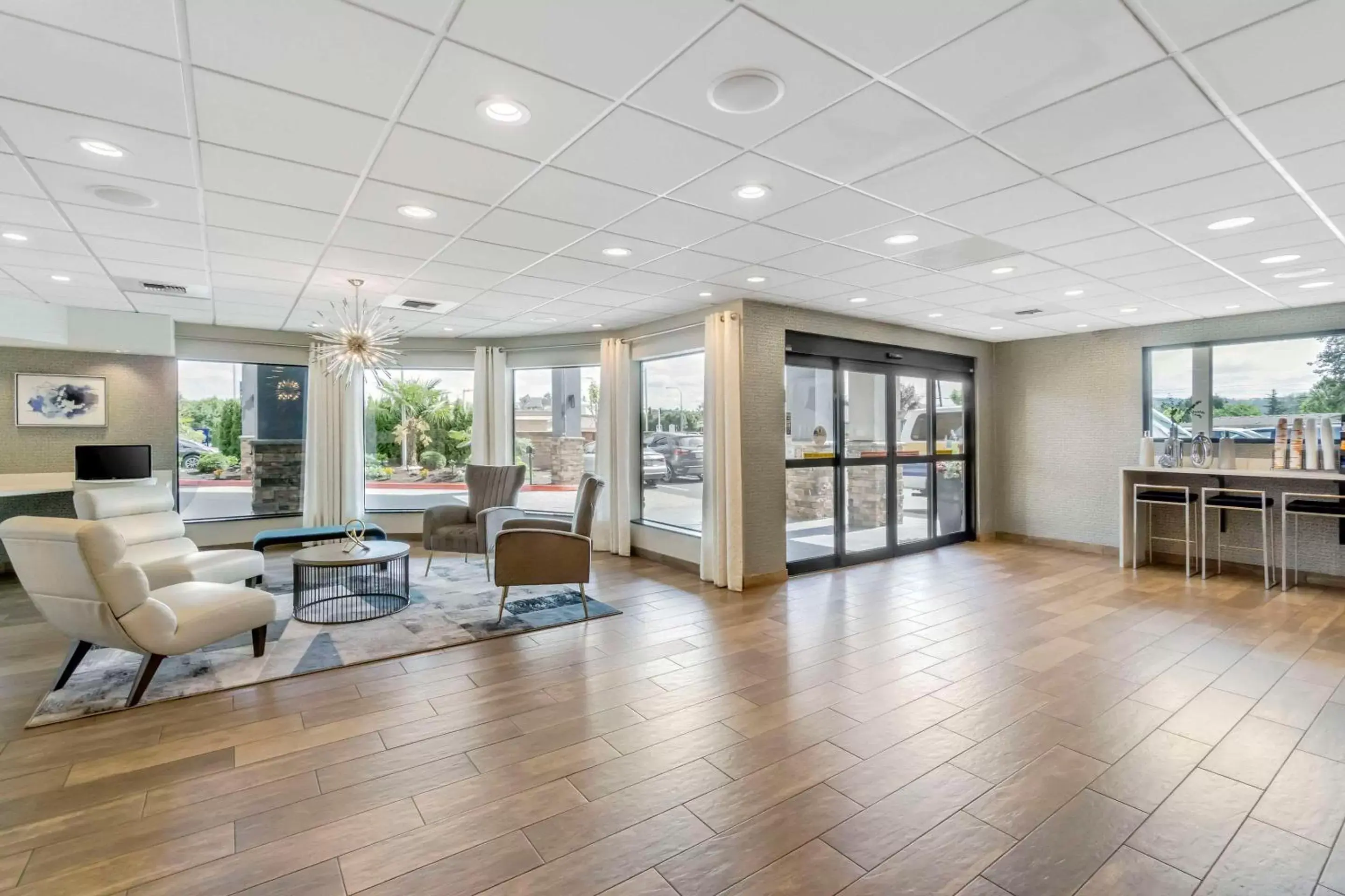 Lobby or reception in Comfort Inn & Suites Pacific - Auburn Lobby or reception in Comfort Inn & Suites Pacific - Auburn