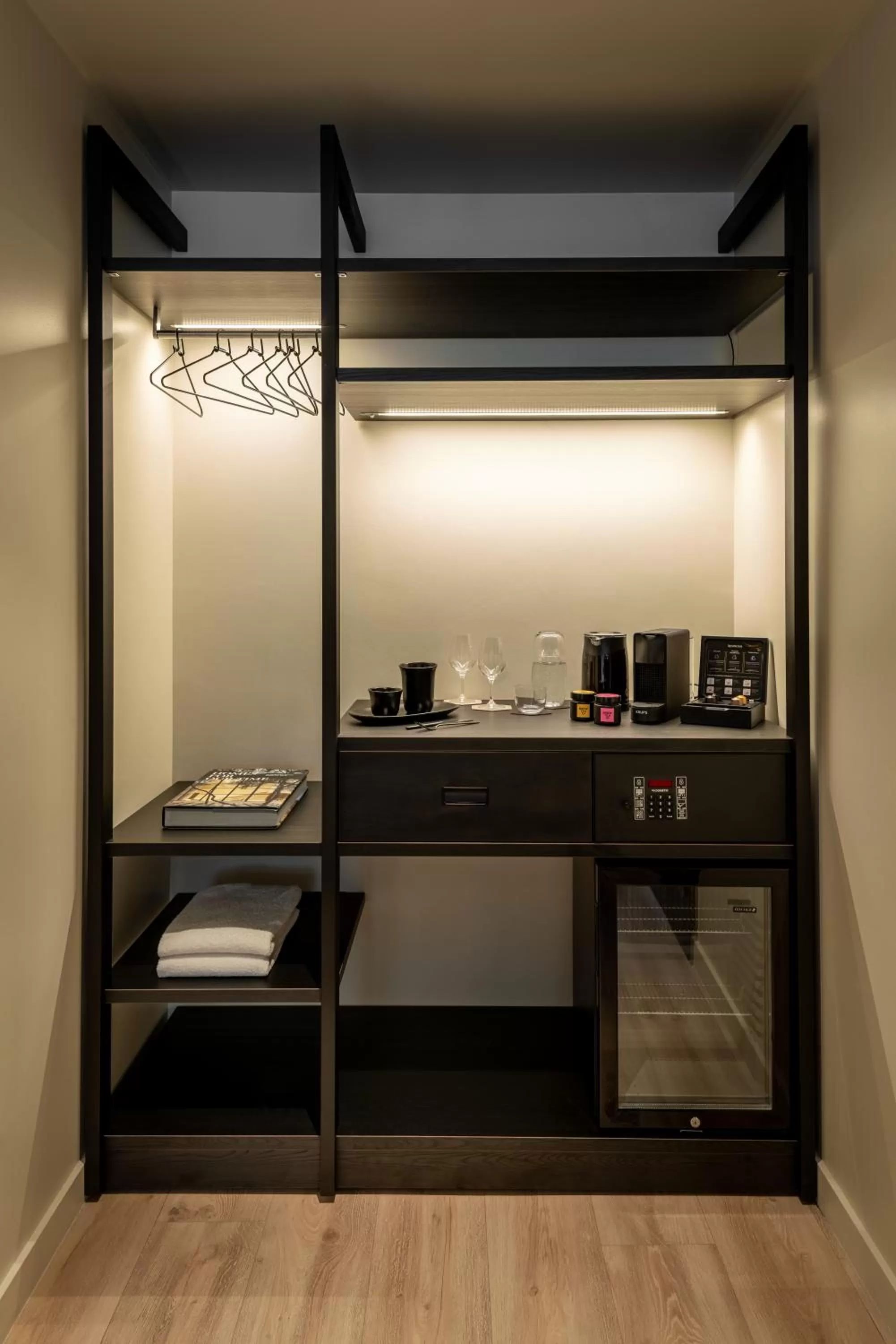 Coffee/tea facilities in THE ADAMS - Self Check In Hotel