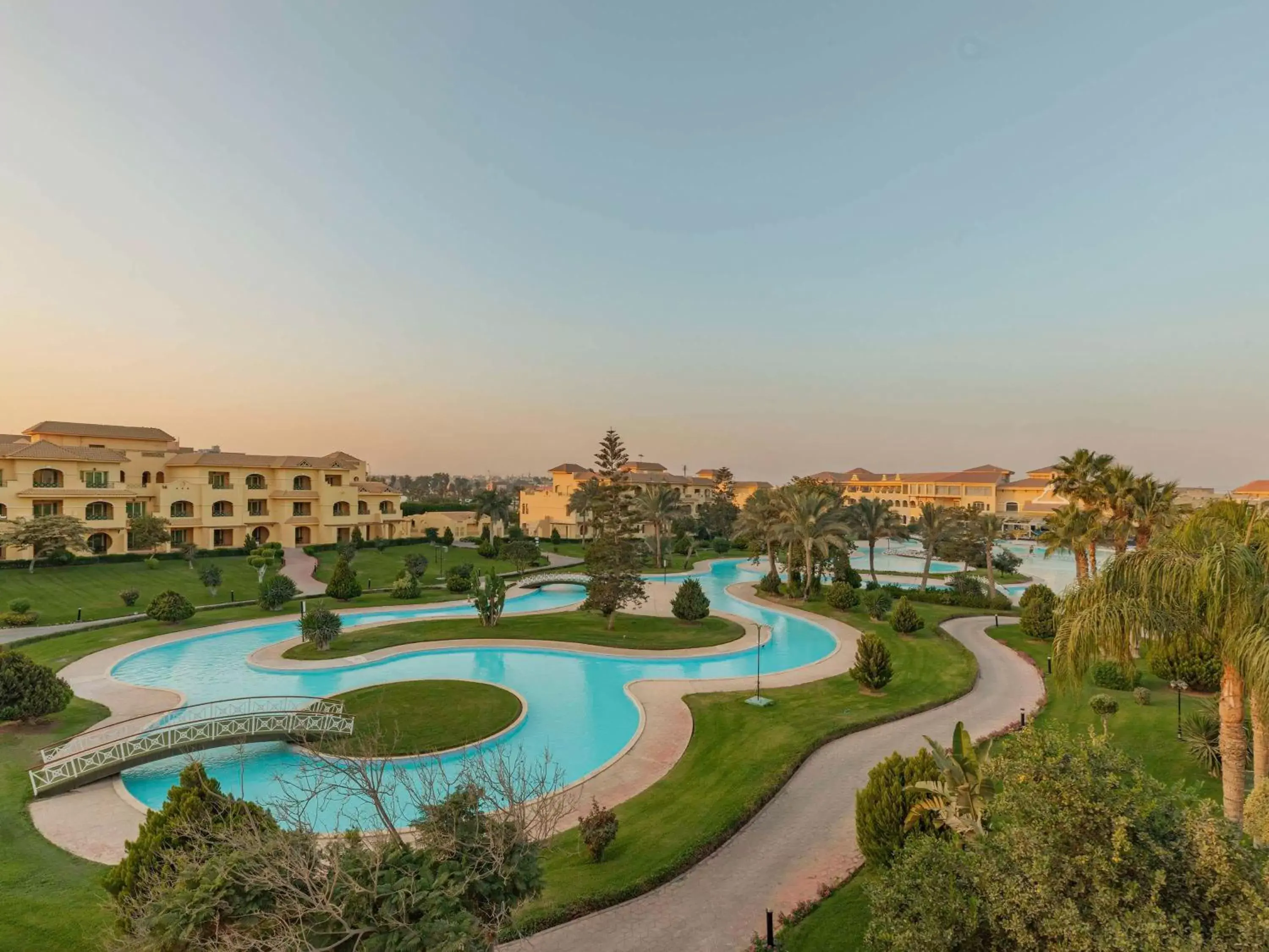 Bedroom, Swimming Pool in Mövenpick Hotel Cairo - Media City