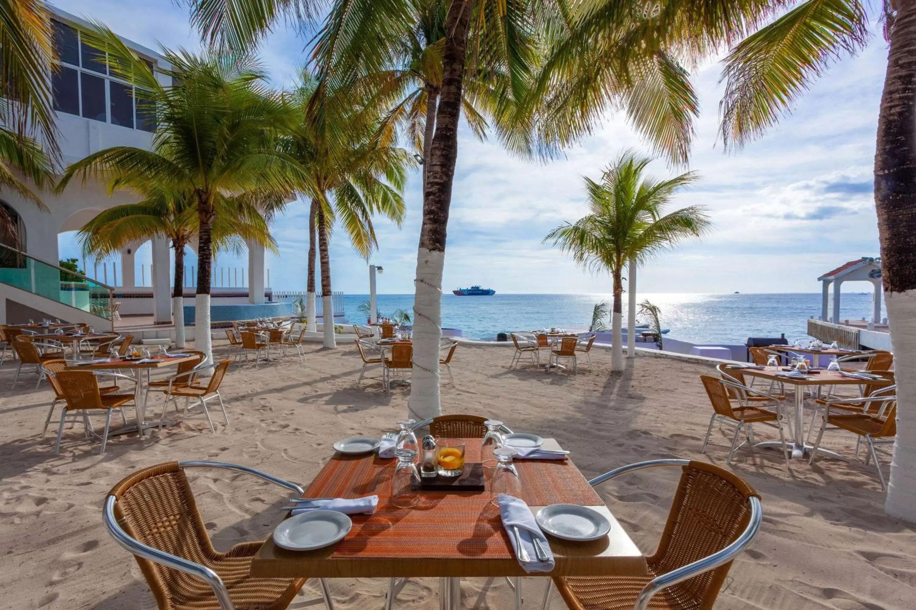 Beach, Restaurant/Places to Eat in Cozumel Hotel & Resort Trademark Collection by Wyndham