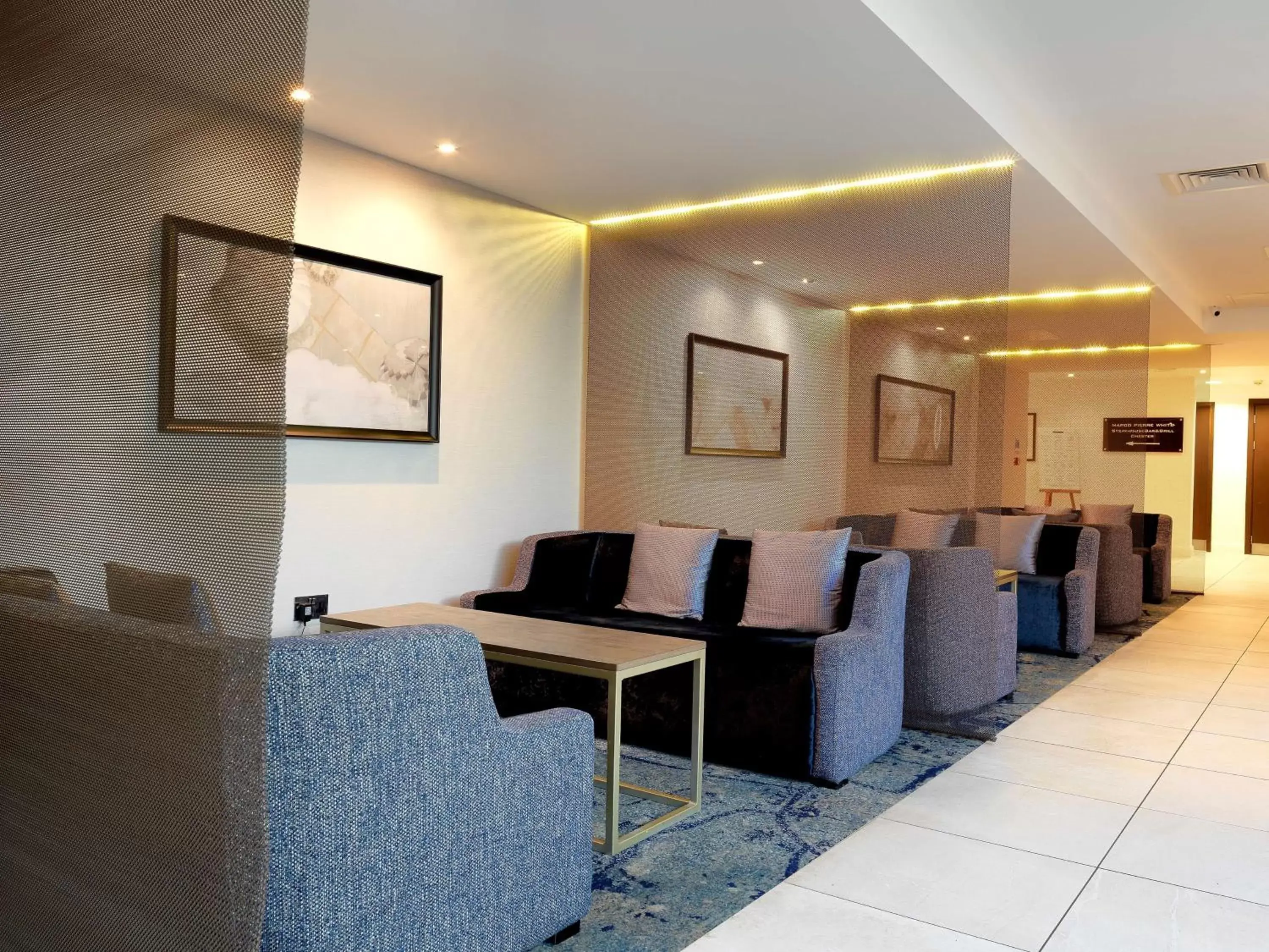 Lobby or reception, Seating Area in DoubleTree by Hilton Chester