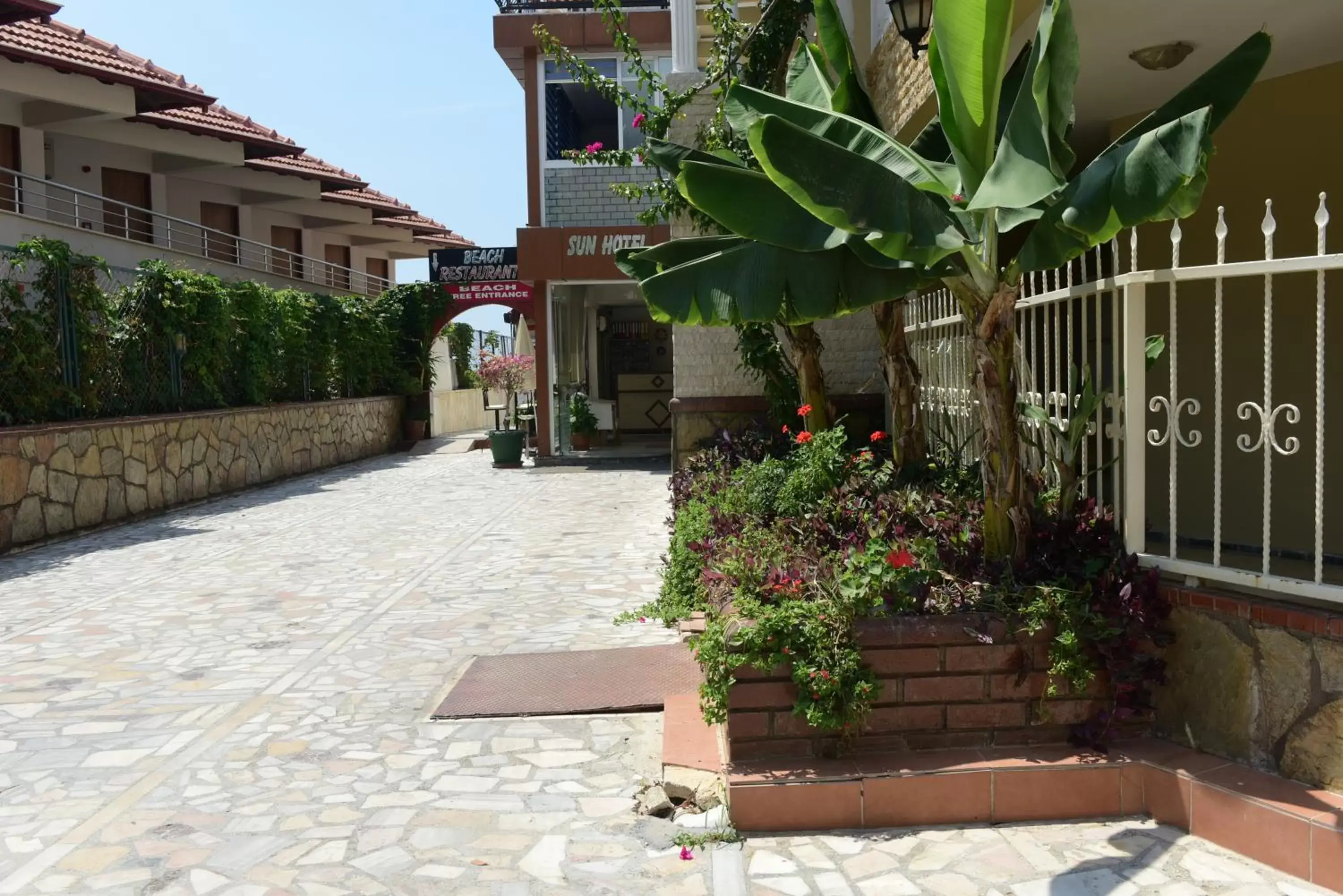 Facade/entrance, Patio/Outdoor Area in Sun Hotel By En Vie Beach