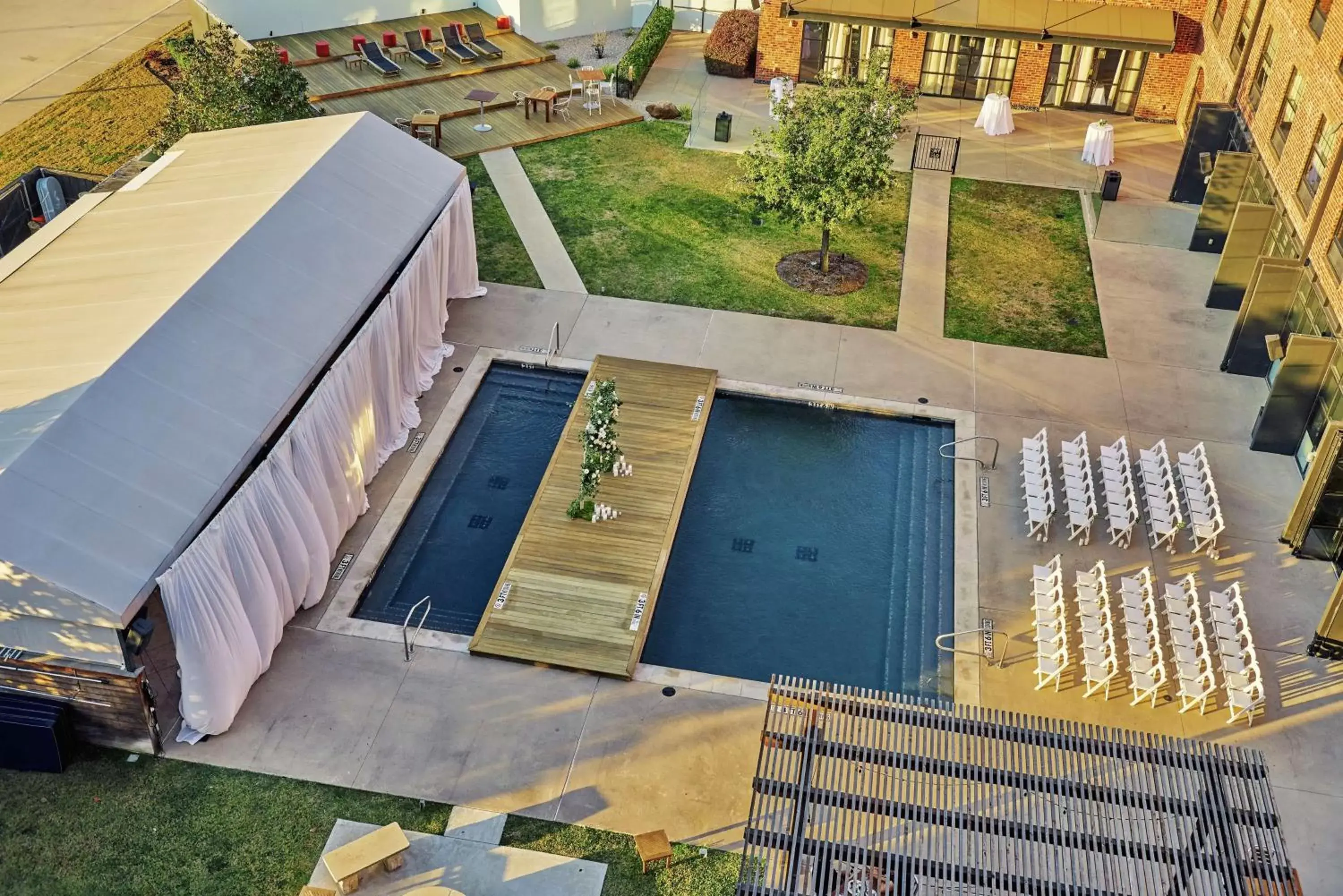 Pool view, Bird's-eye View in NYLO Las Colinas Hotel, Tapestry Collection by Hilton