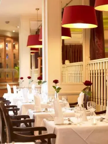 Restaurant/Places to Eat in Castlecourt Hotel, Spa & Leisure