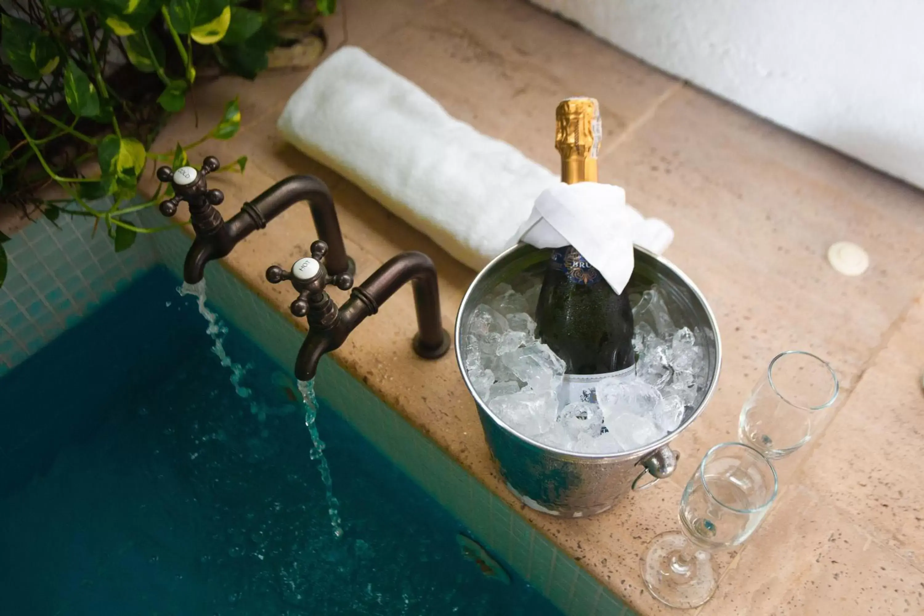 Hot Tub in Hotel Capellán de Getsemaní