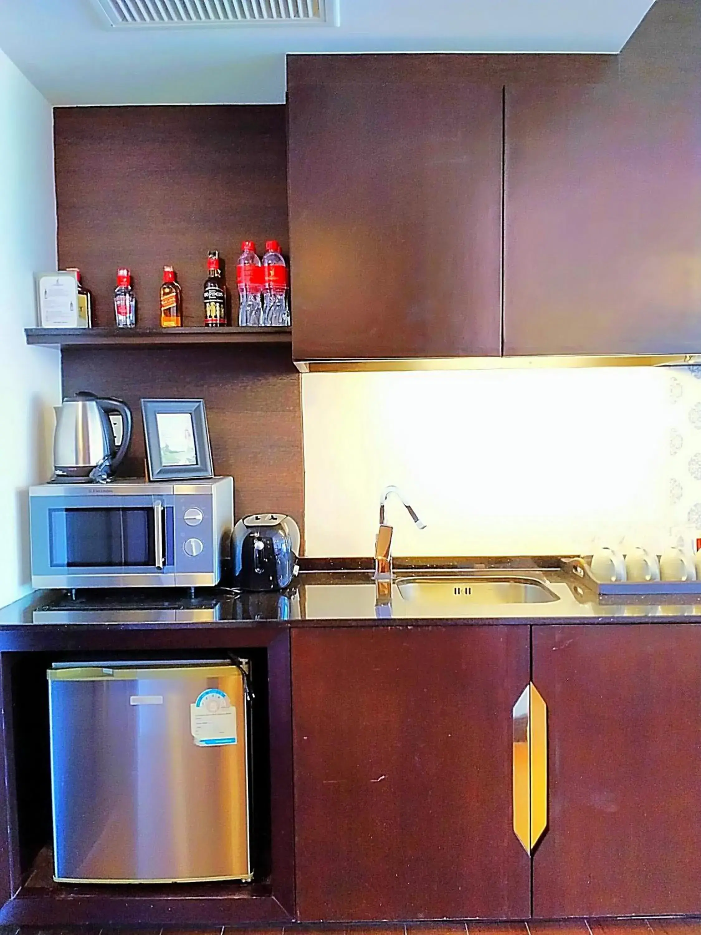 Kitchen/Kitchenette in Royal Thai Pavilion Hotel