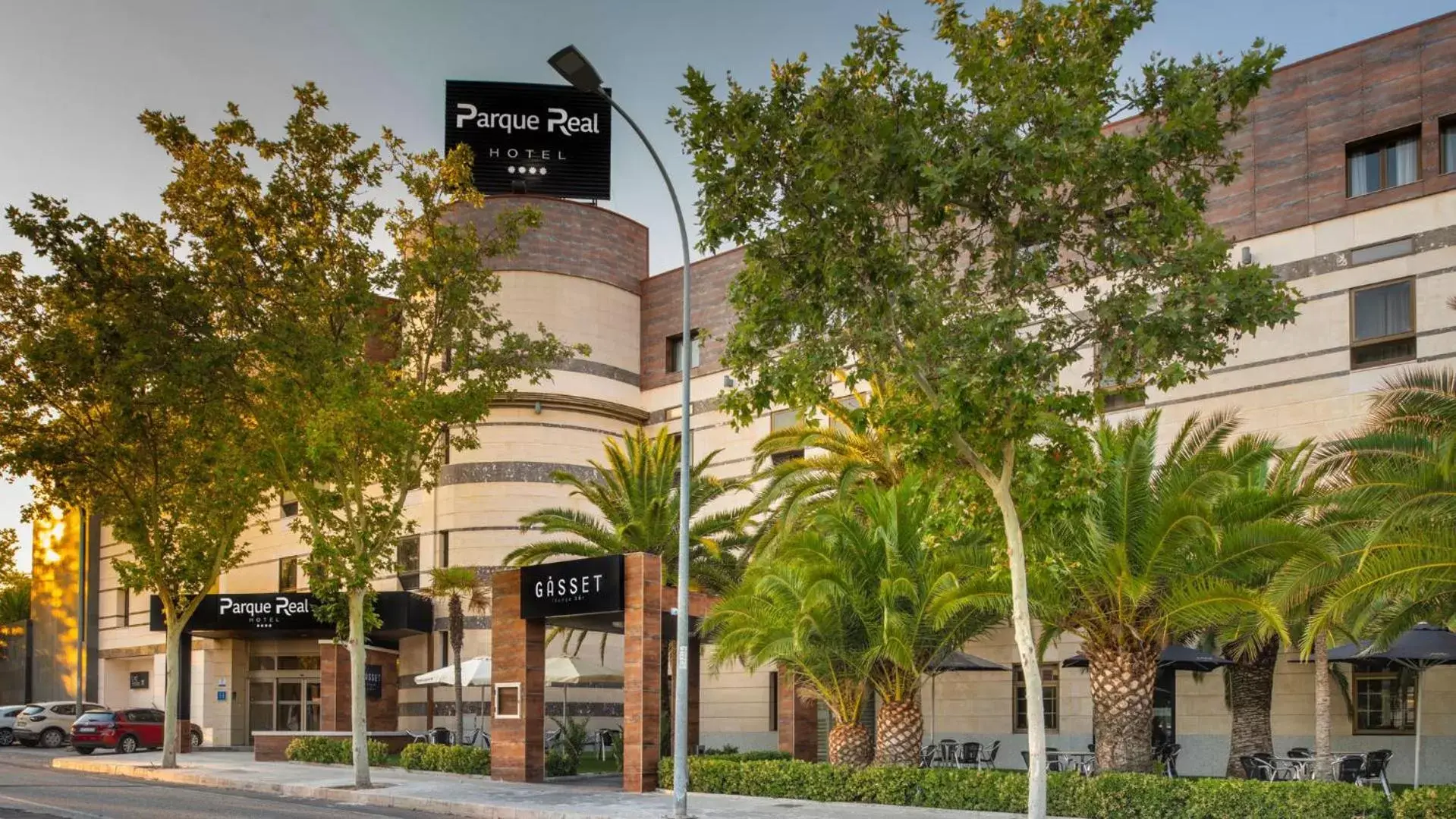 Facade/entrance, Property Building in Hotel Parque Real